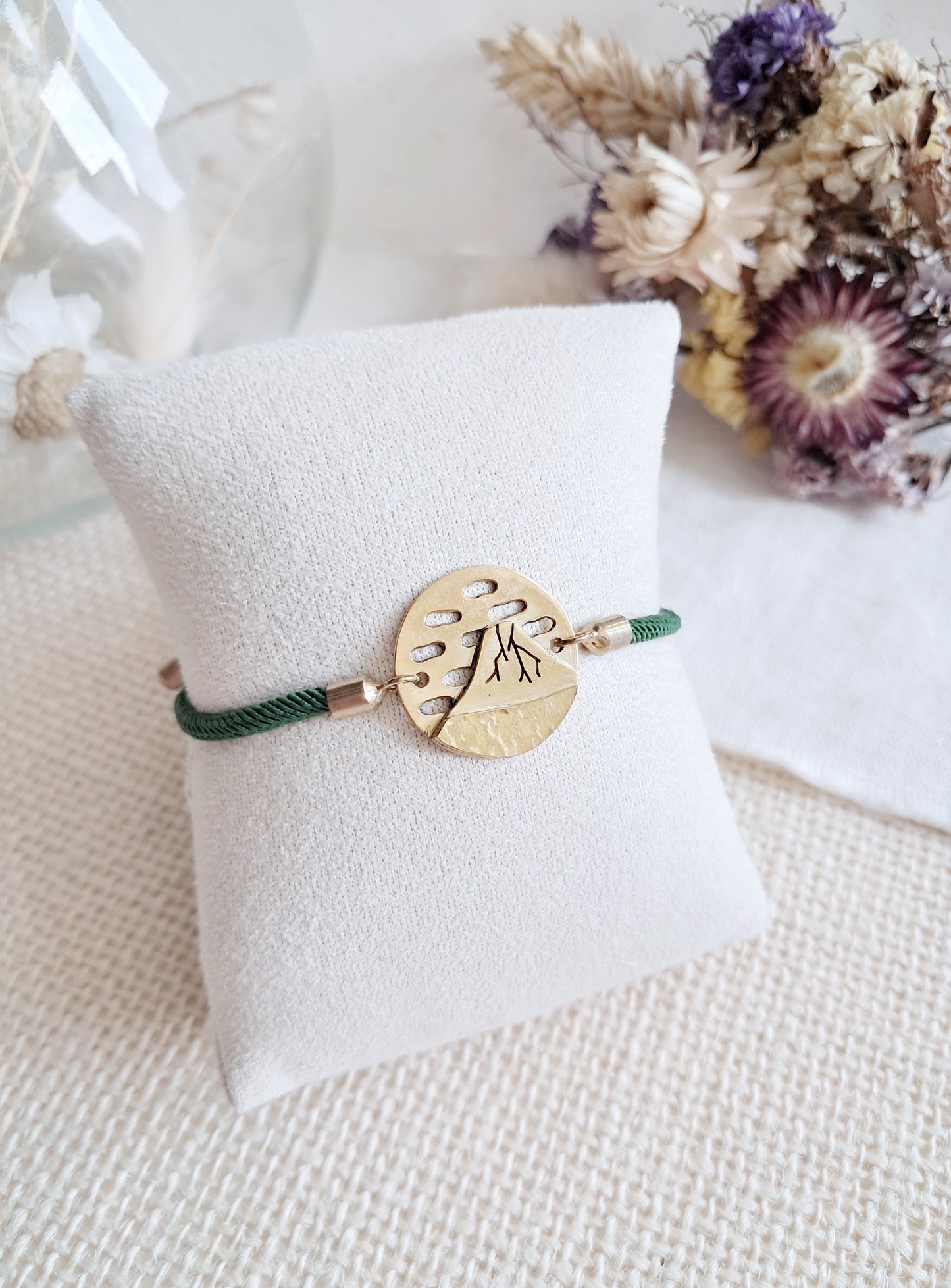 Bracelet ajustable Fuji par temps clair inspiré par Hokusai en laiton