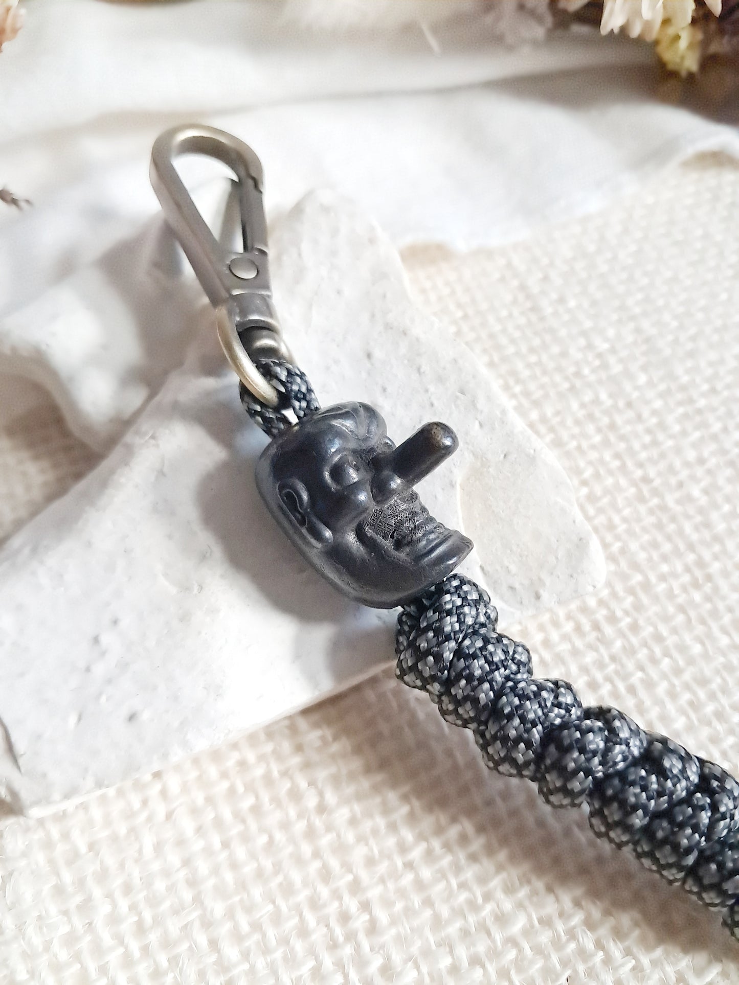 Porte-clés masque Tengu japonais en laiton