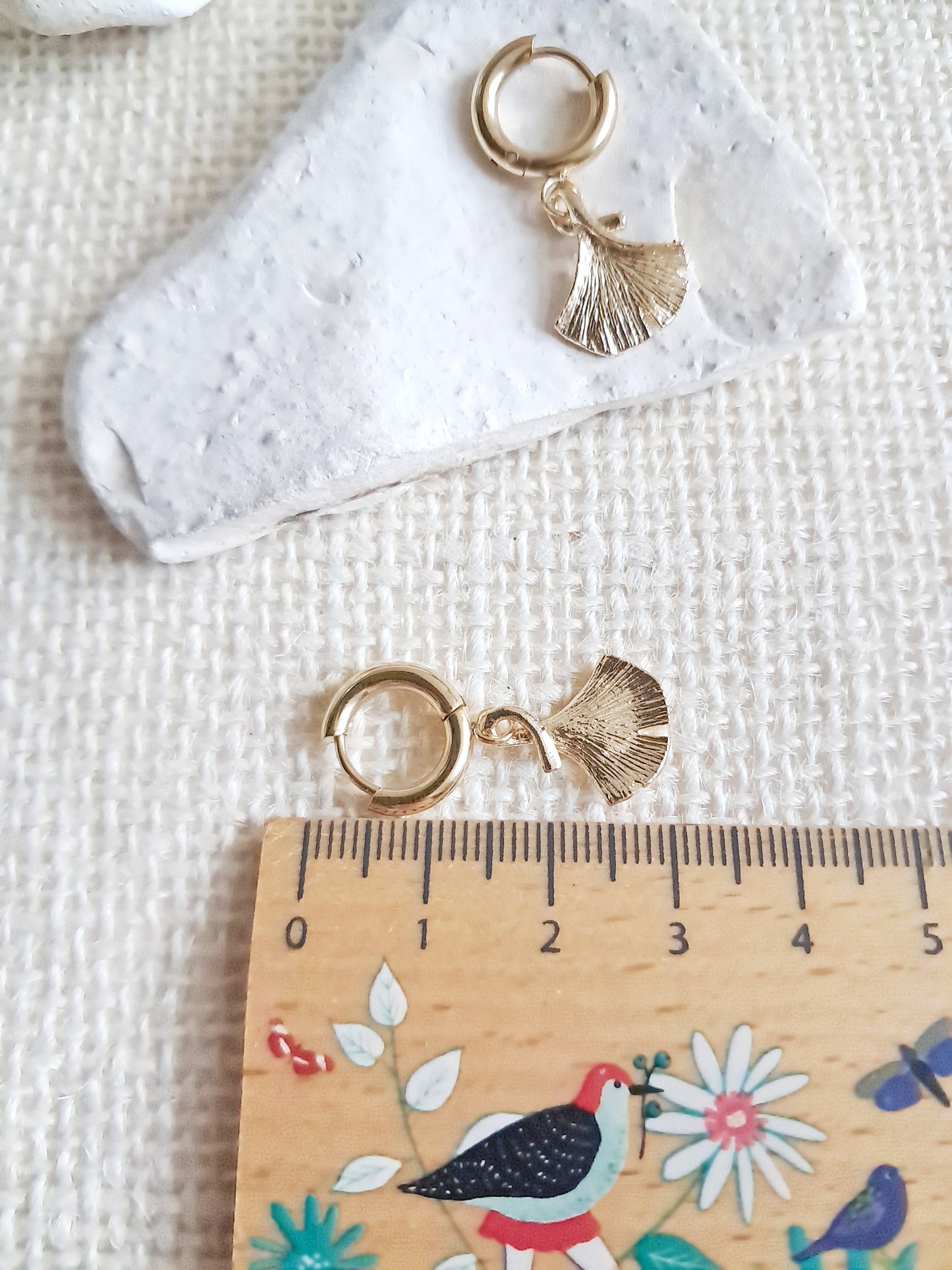 Boucles d'oreilles créoles feuilles de ginkgo