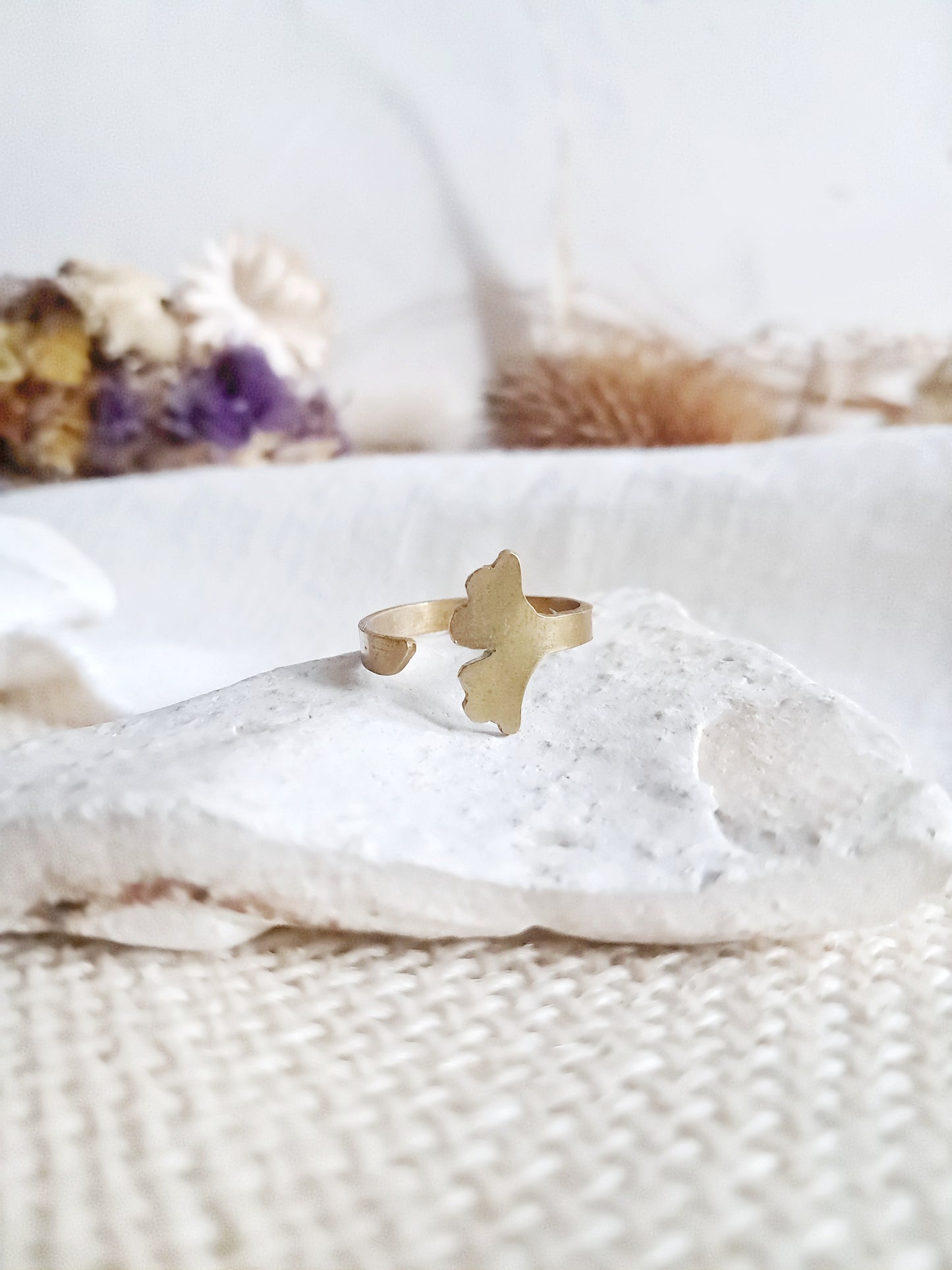 Bague ginkgo en laiton 