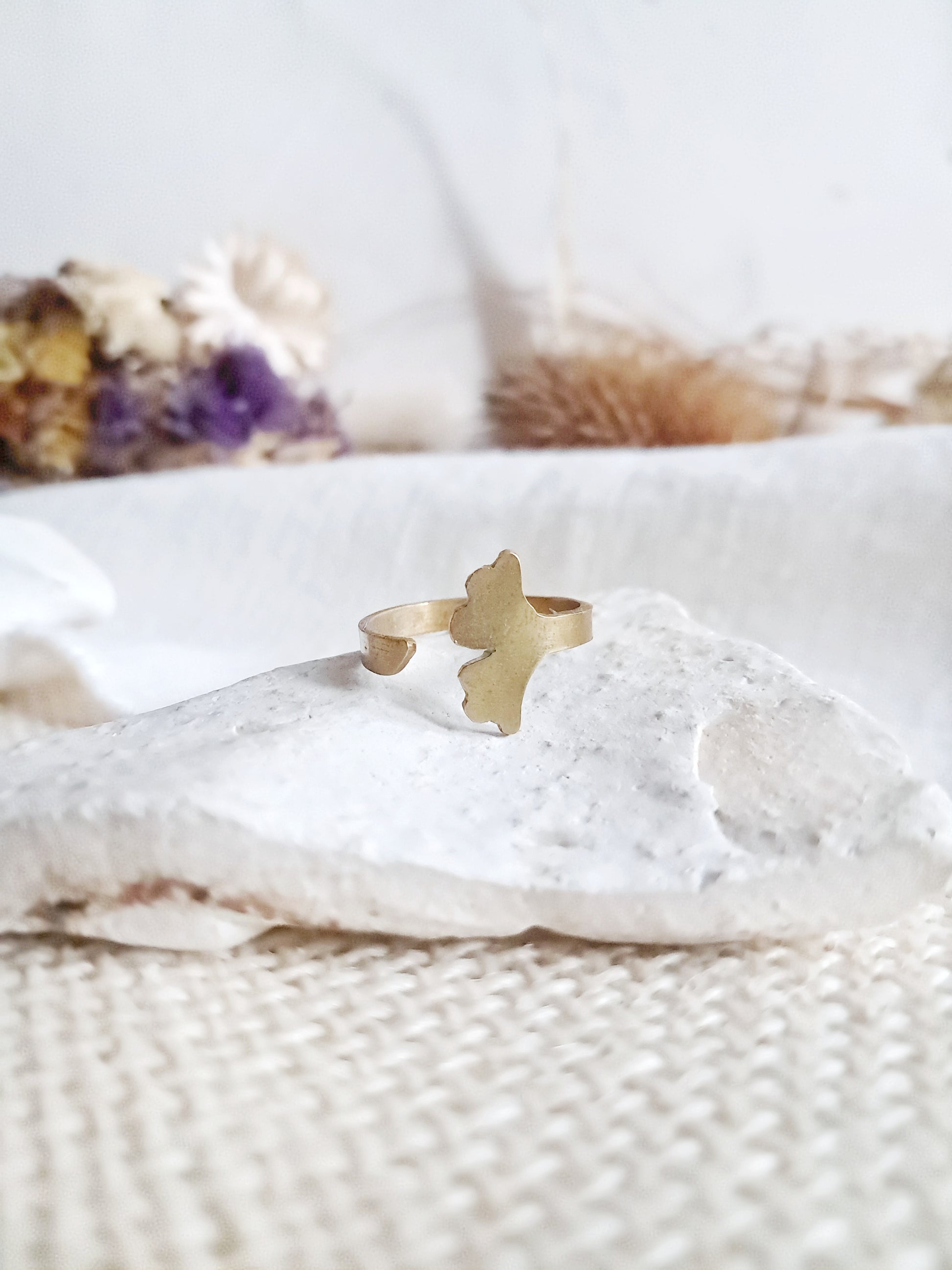 Bague ginkgo en laiton 