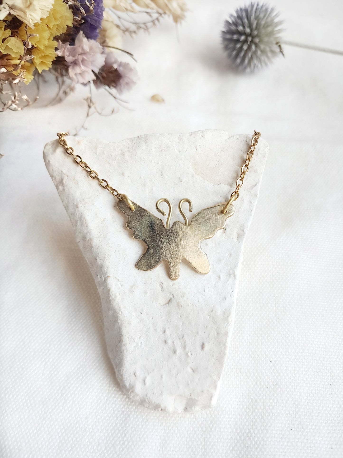 Collier papillon en laiton