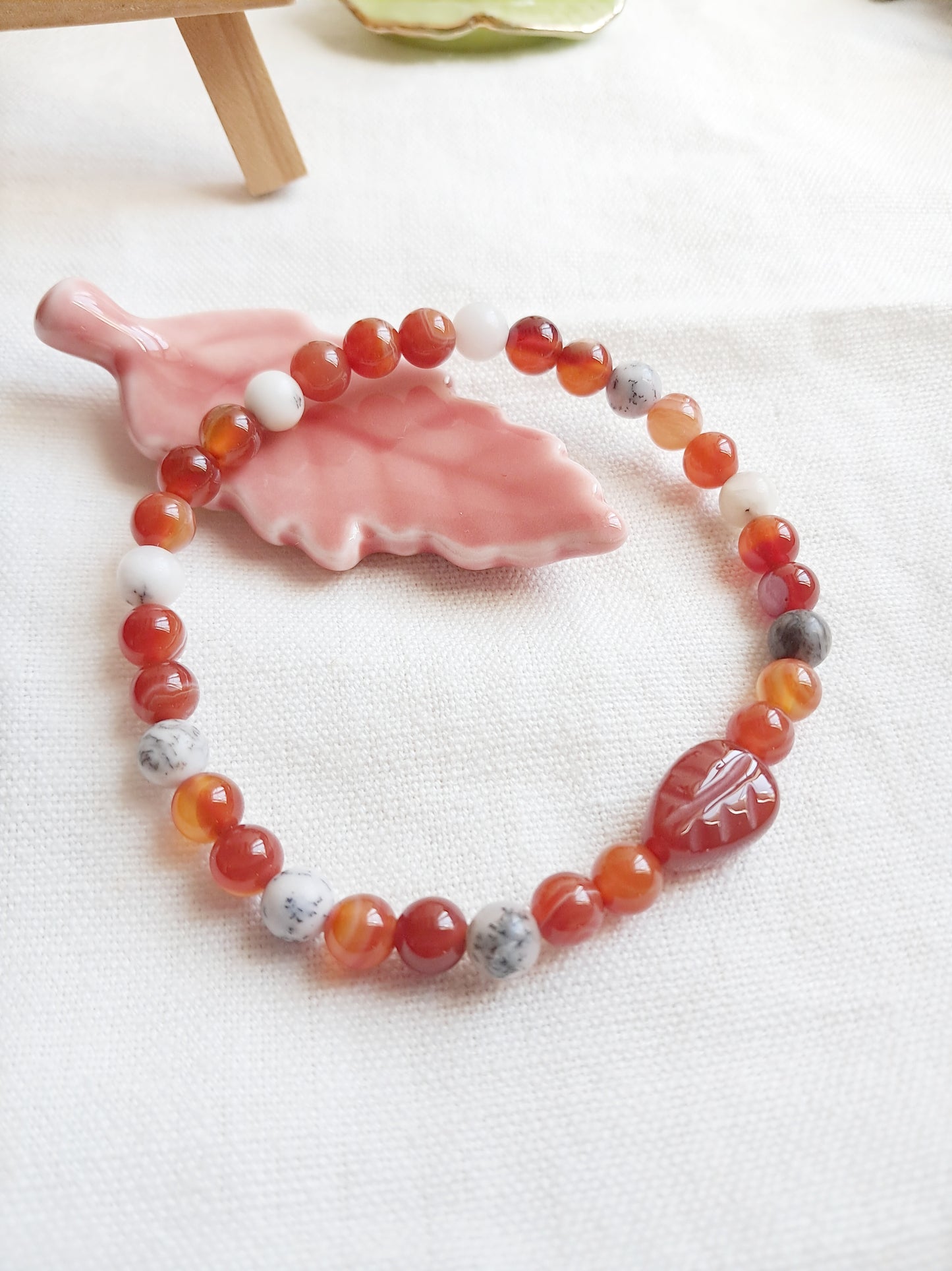 Bracelet N Seoul Tower (엔 서울타워) en opale et agate