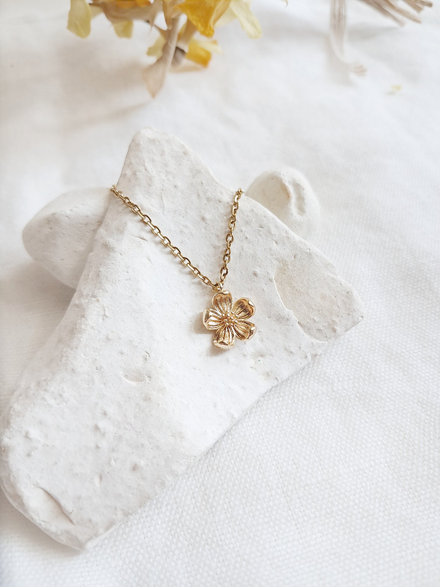 Collier fleur de cerisier