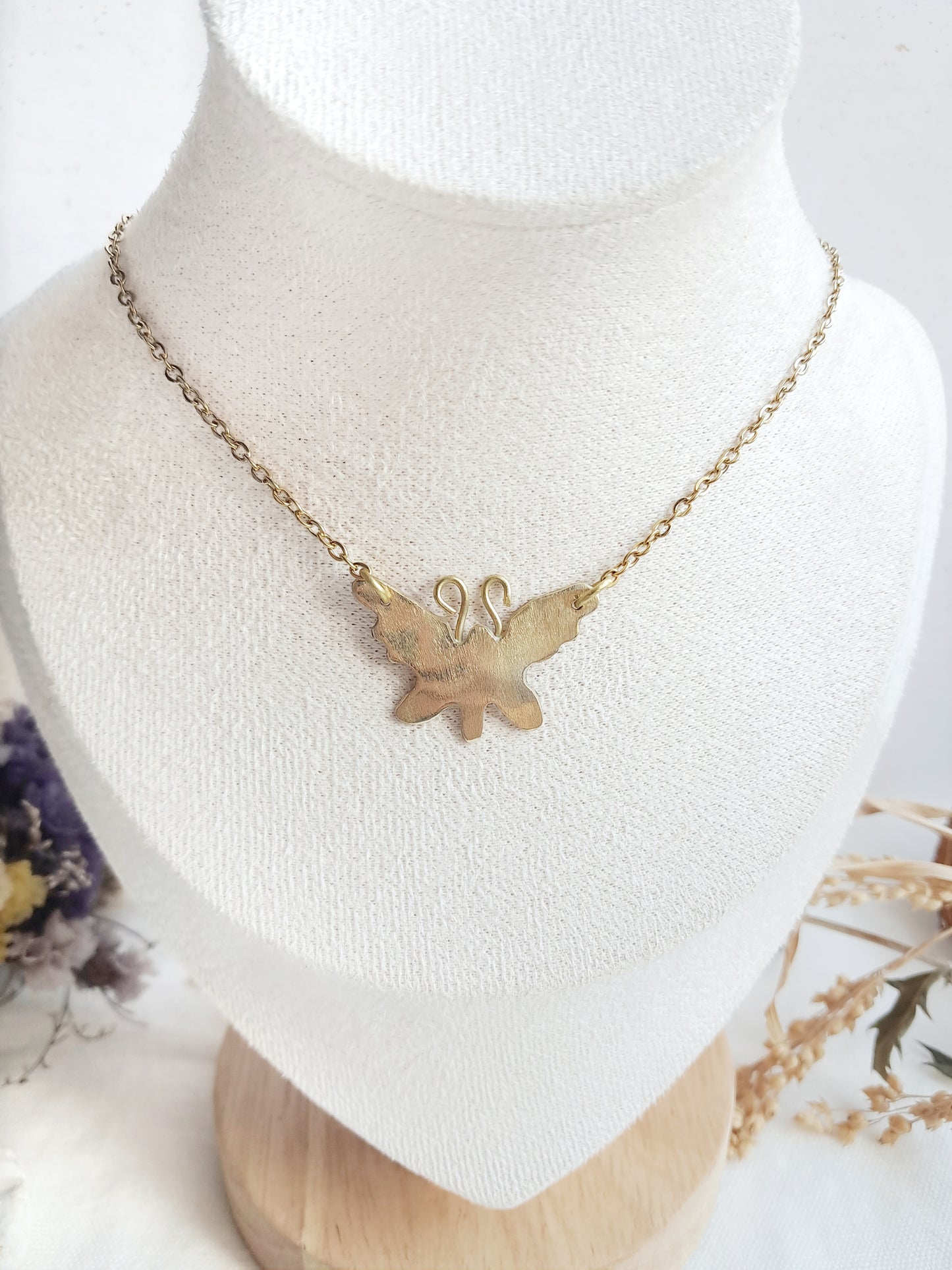 Collier papillon en laiton