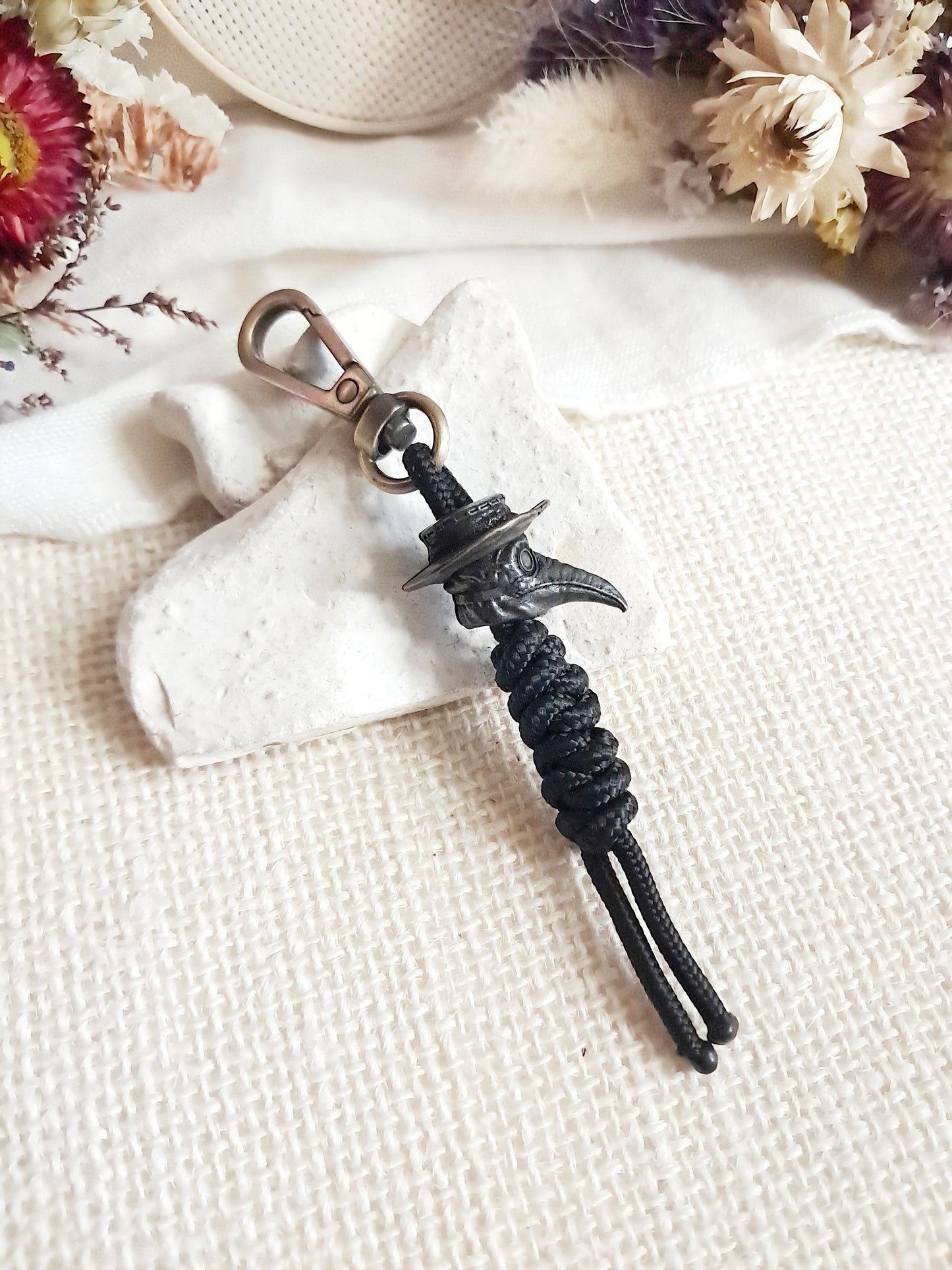 Porte-clés médecin de la peste en laiton