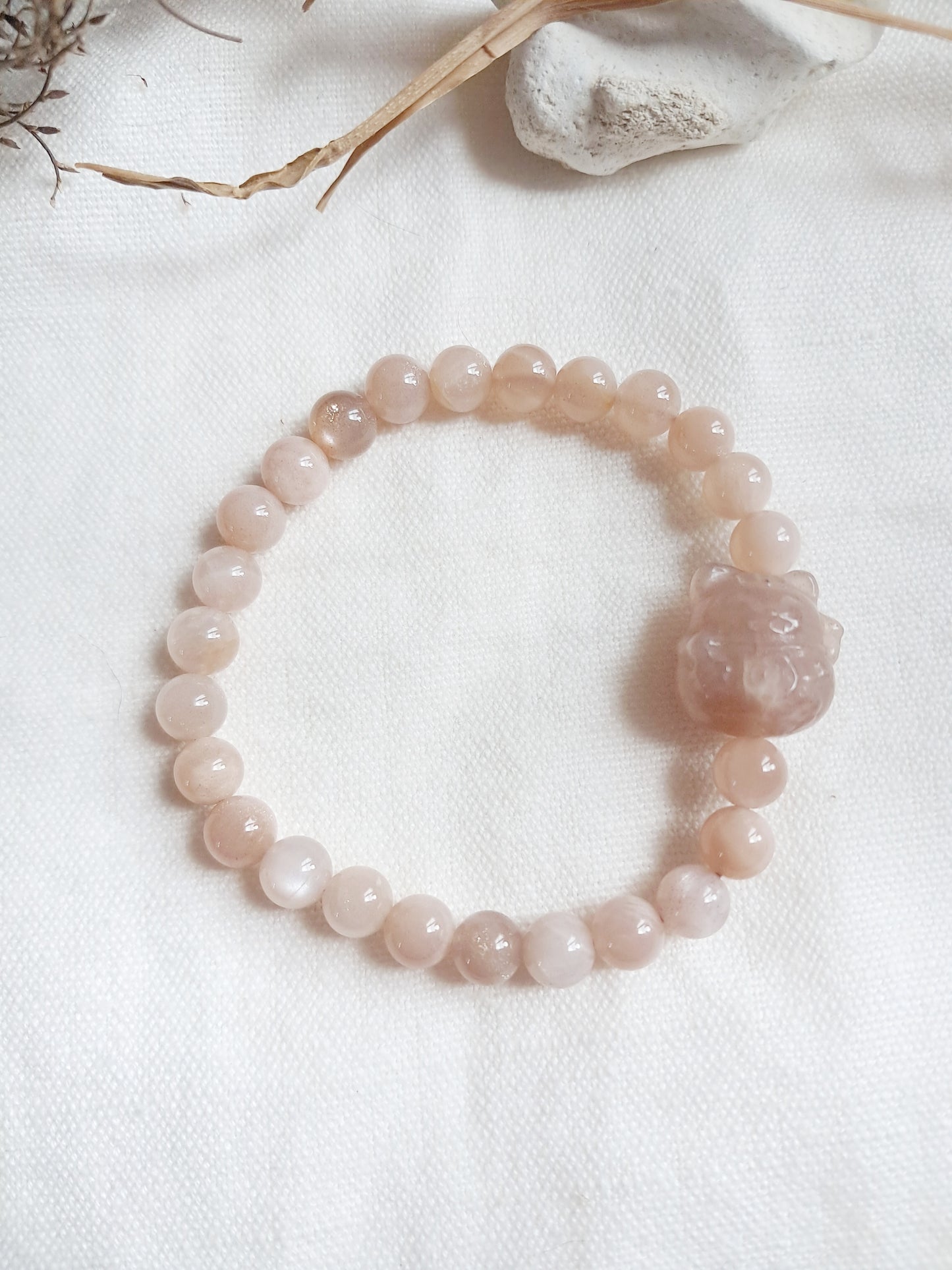 Bracelet chat de la chance en pierre du soleil