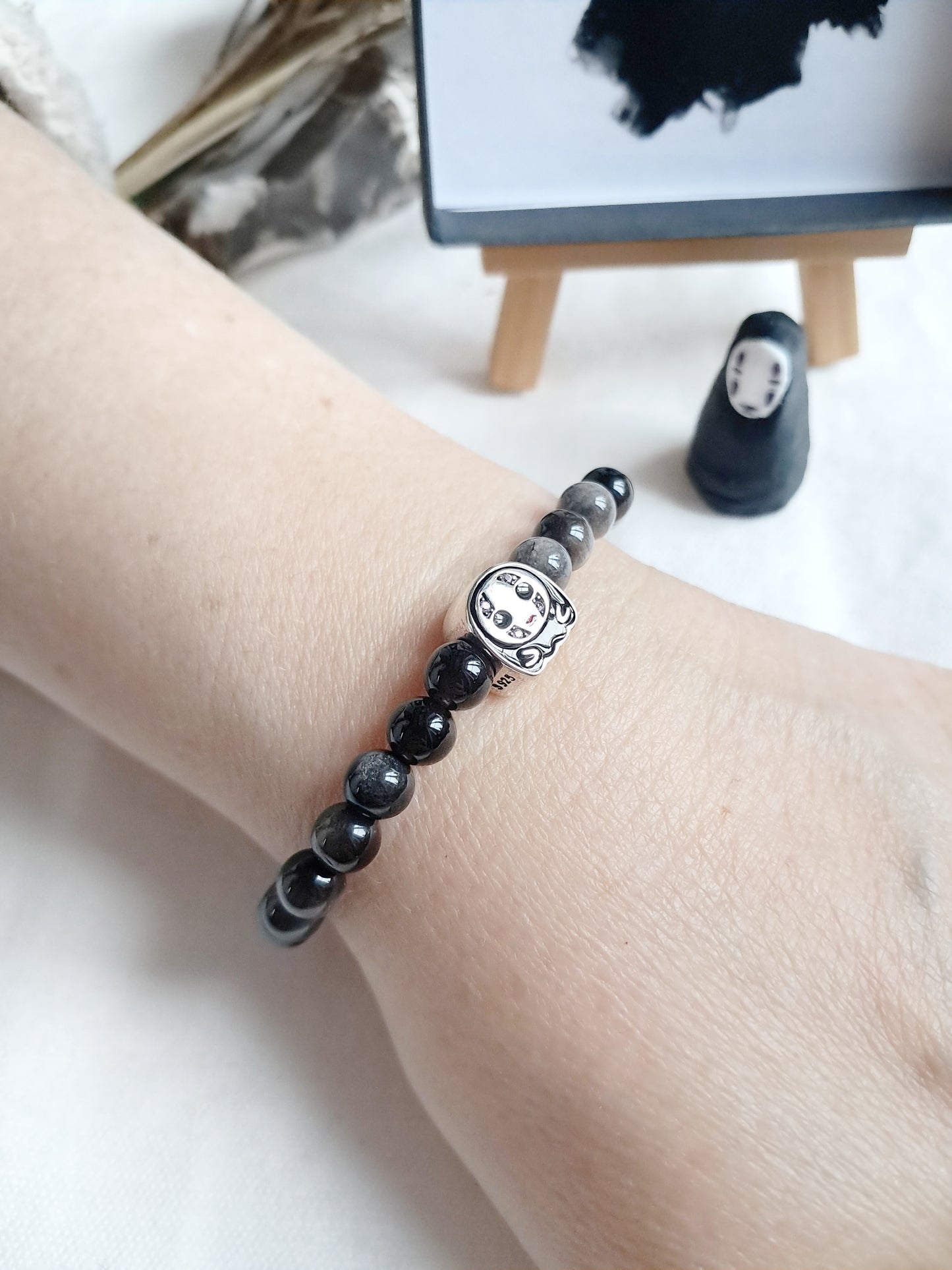 Bracelet Kaonashi (Sans-visage) avec sa breloque perle