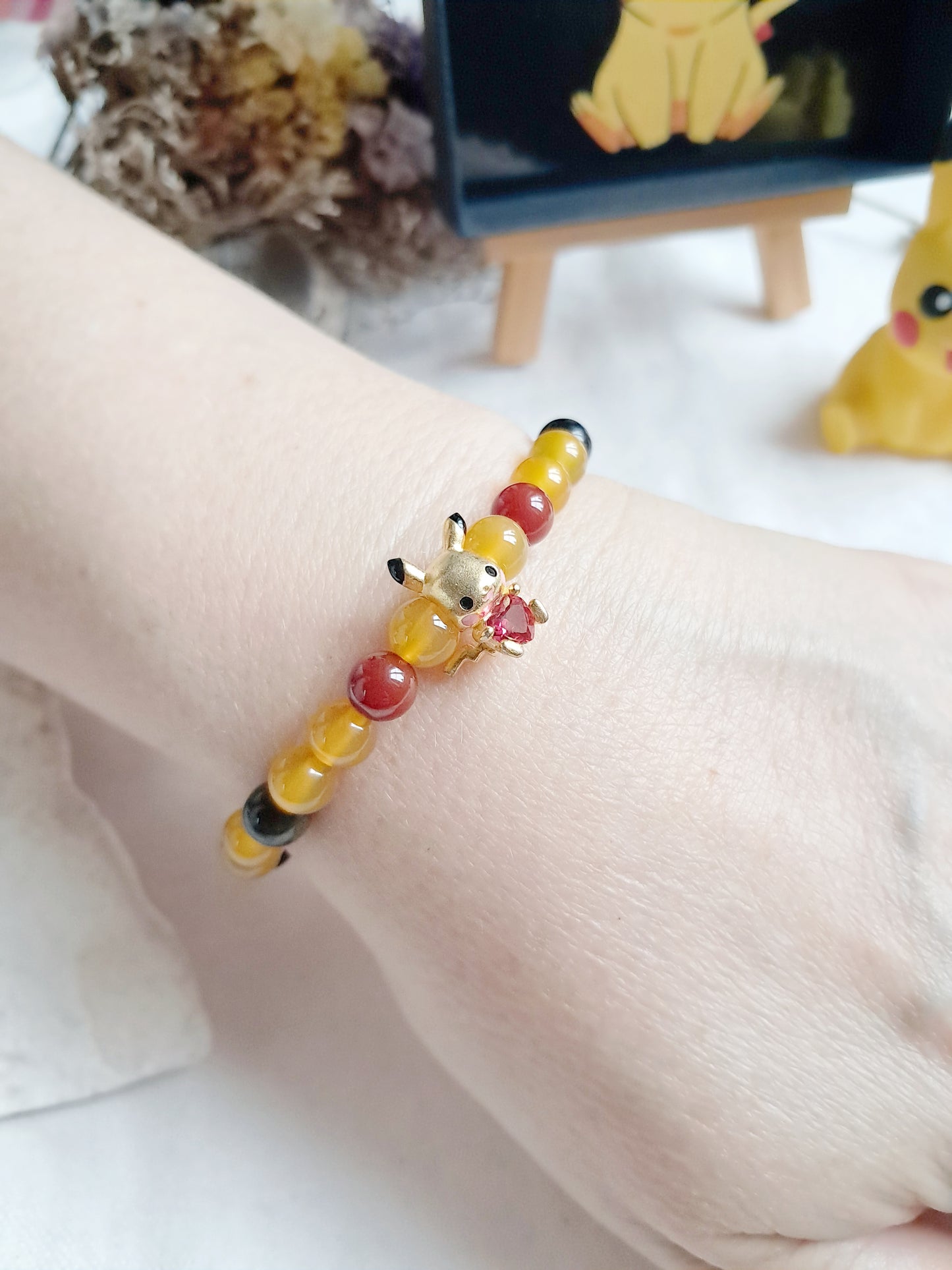 Bracelet Pikachu avec sa breloque en argent 925