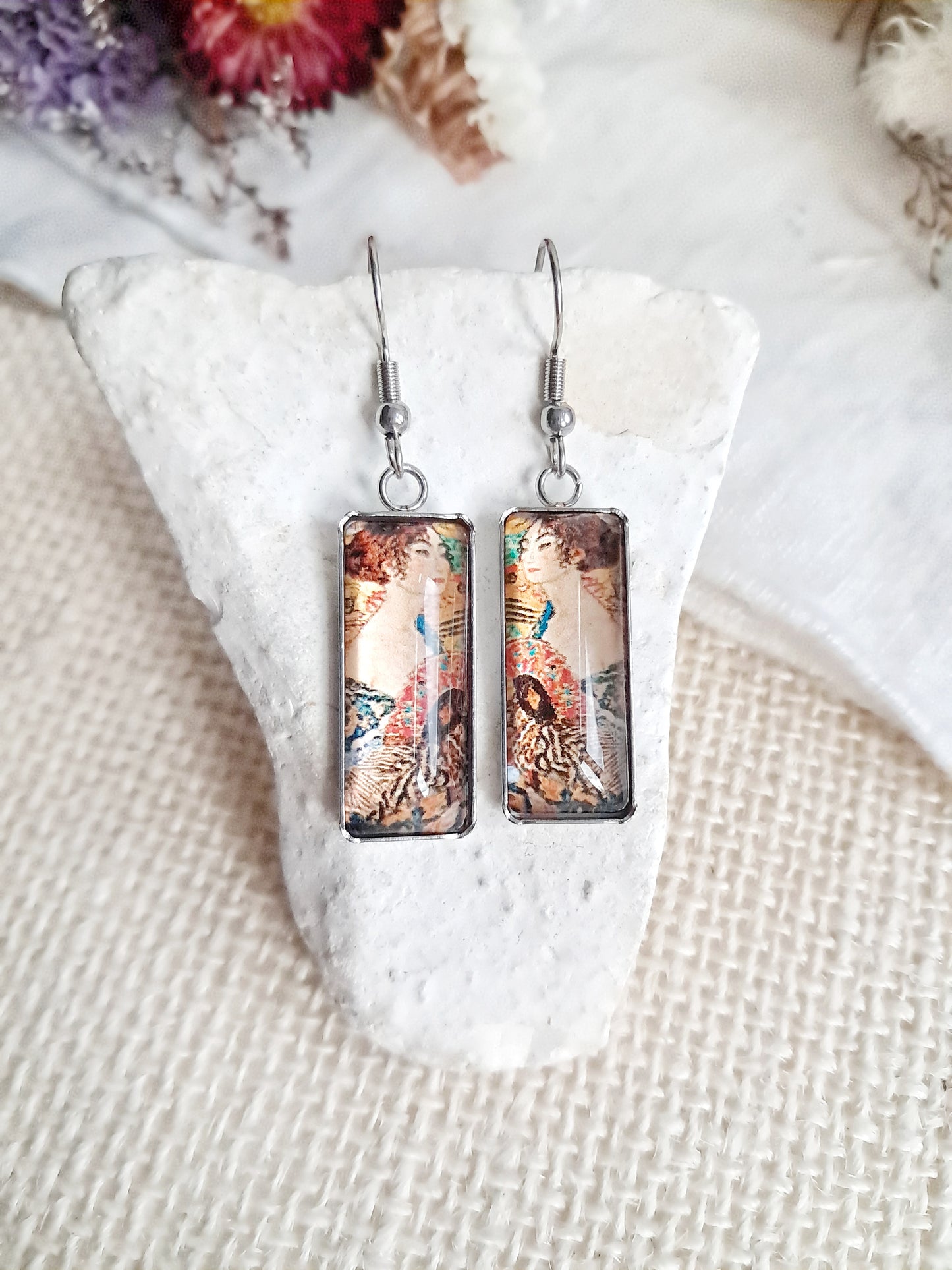 Boucles d'oreilles rectangulaires "La dame à l'éventail" de Gustave Klimt