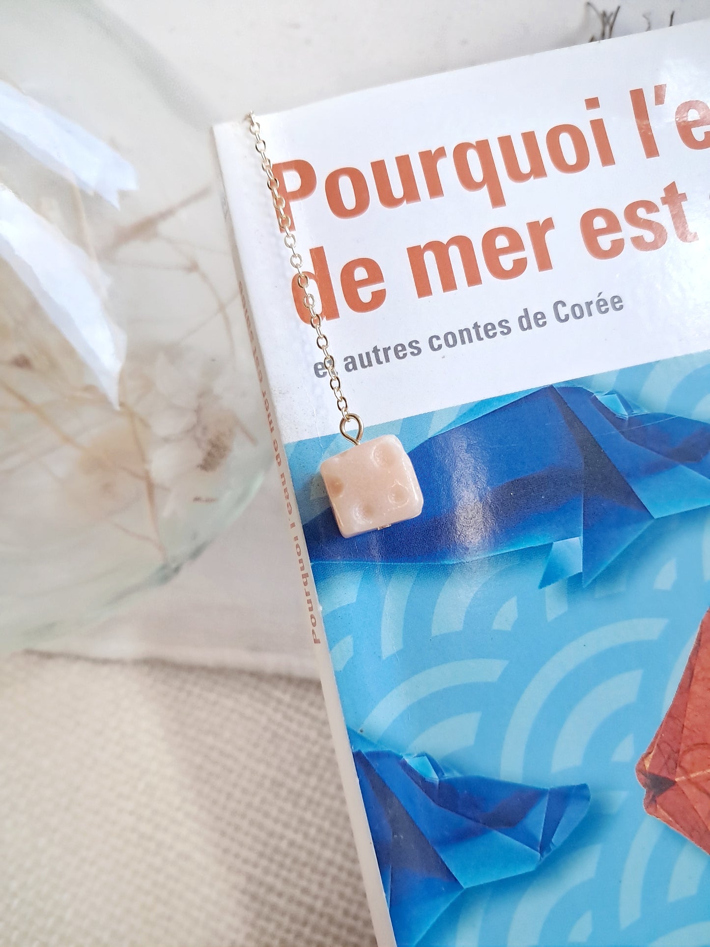 Marque-pages corbeau en laiton et son fromage en pierre naturelle agate