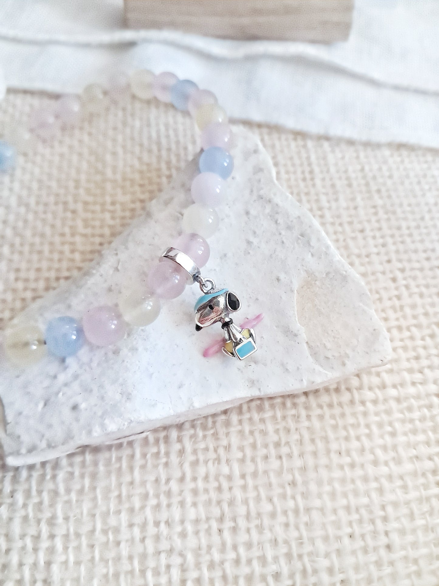 Bracelet Snoopy à la plage avec sa breloque en argent 925