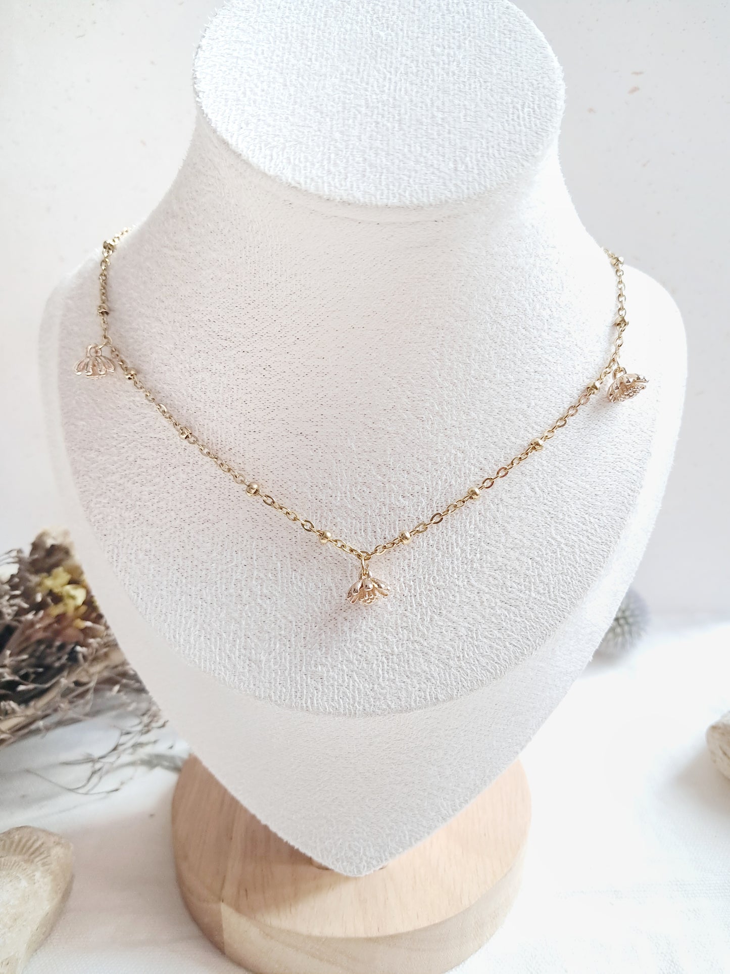 Collier breloques de fleur