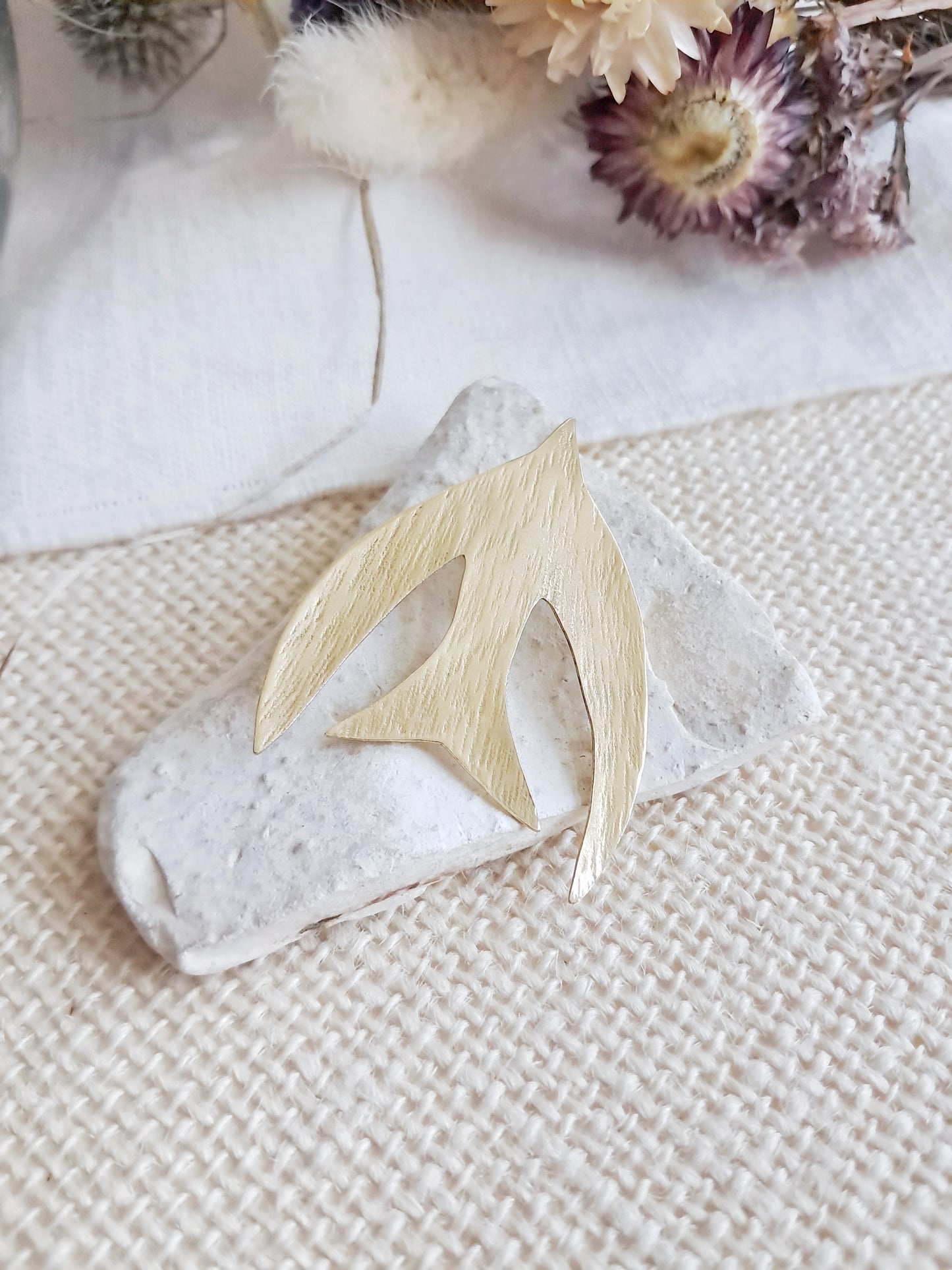 Broche oiseau en laiton inspiré de Matisse