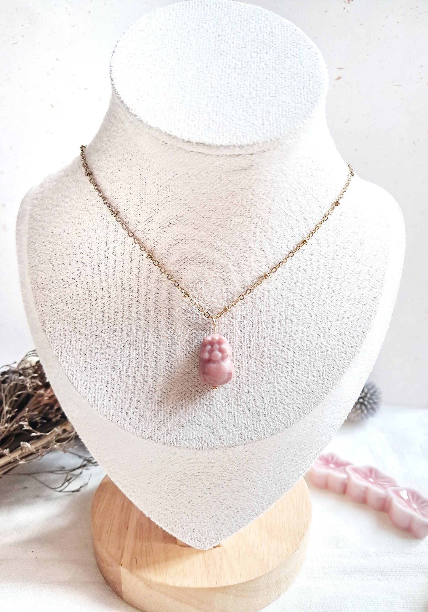 Collier pixiu en rhodonite et acier inoxydable doré
