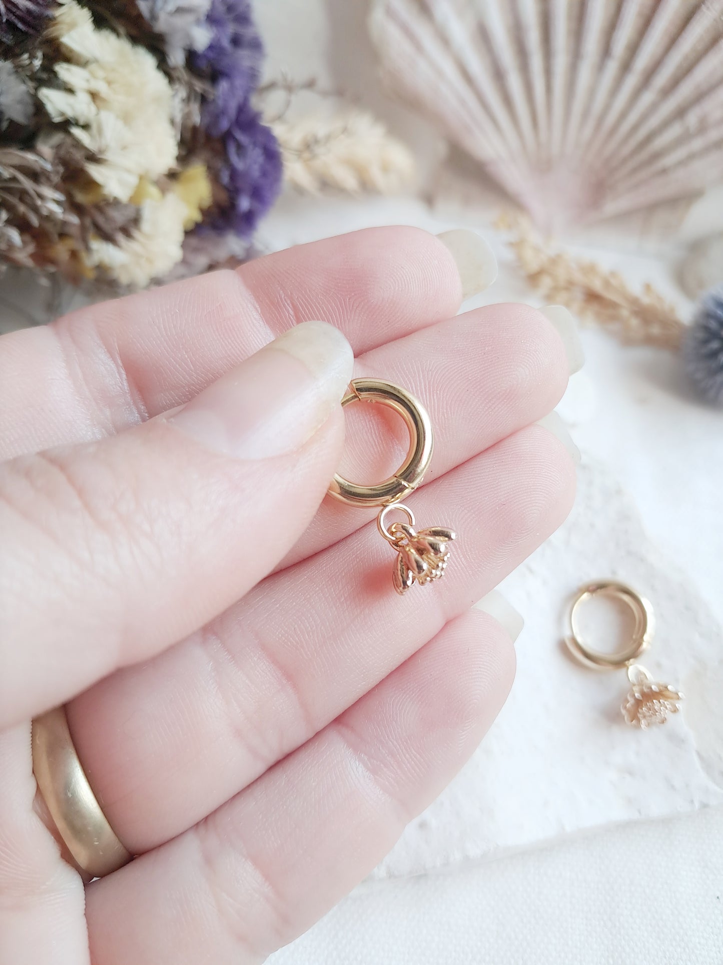 Boucles d'oreilles créoles fleurs en acier inoxydable doré