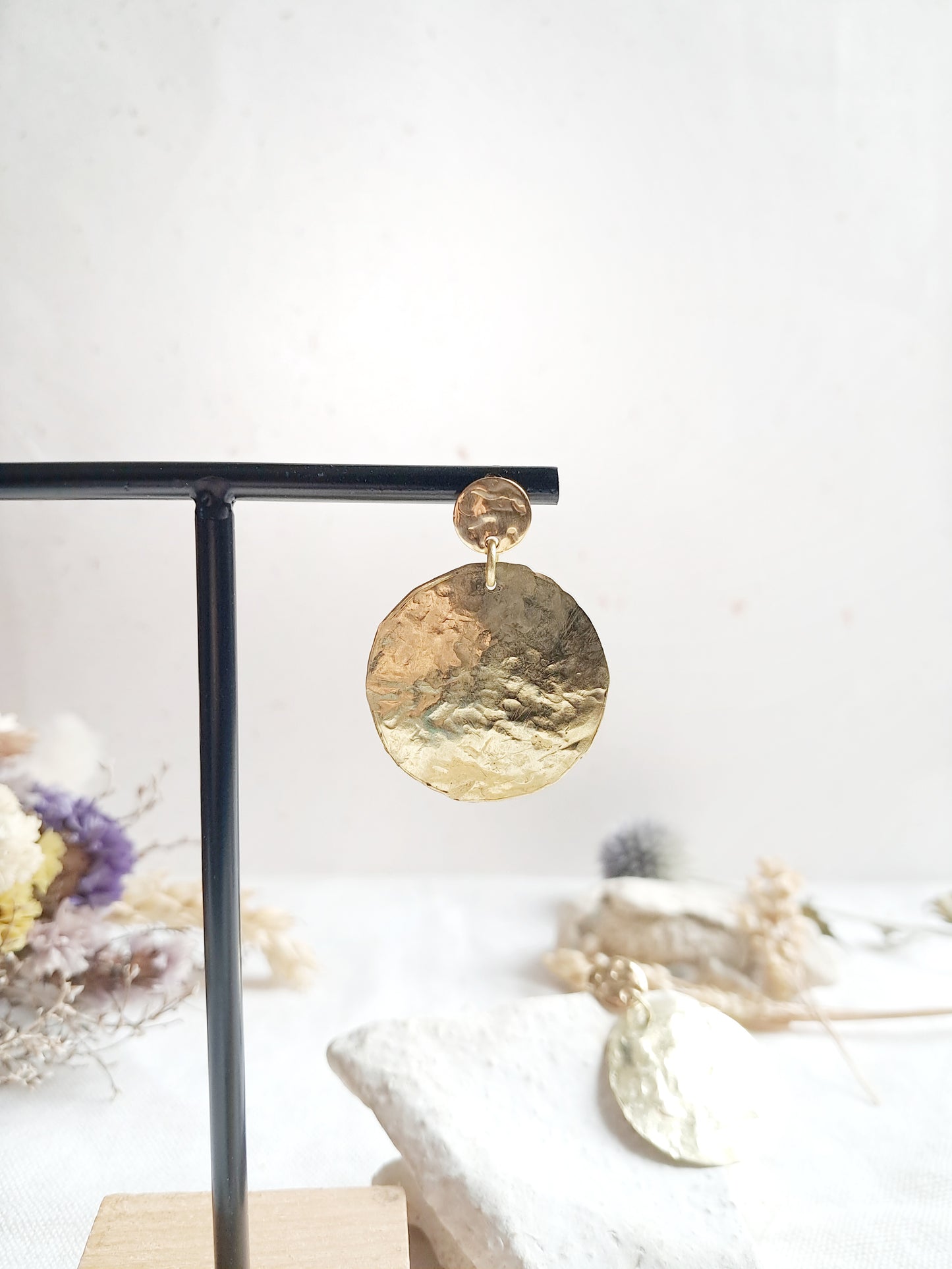 Boucles d'oreilles tendances disques texturés