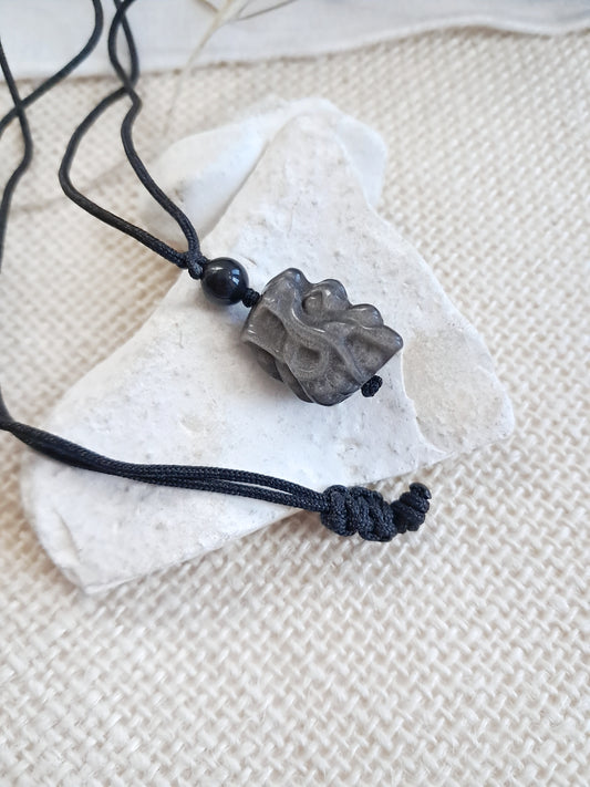 Collier tête de dragon en obsidienne argentée