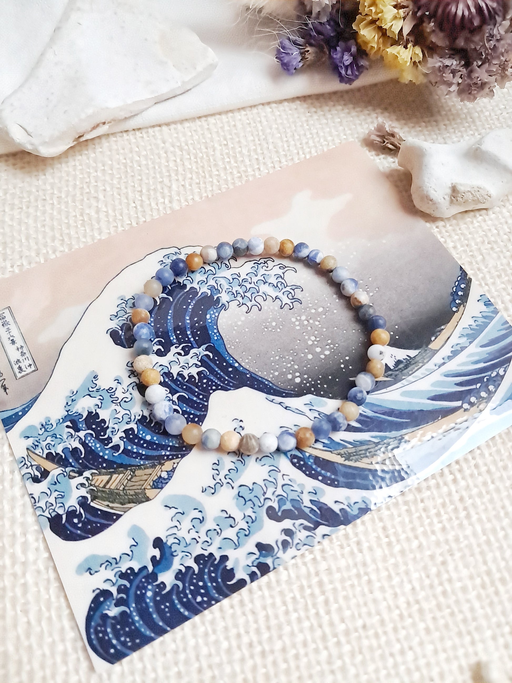 Bracelet inspiré de "La Grande Vague de Kanagawa" d'Hokusai 4mm - exposition Nantes 2025