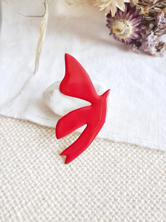 Broche oiseau rouge de Matisse en laiton