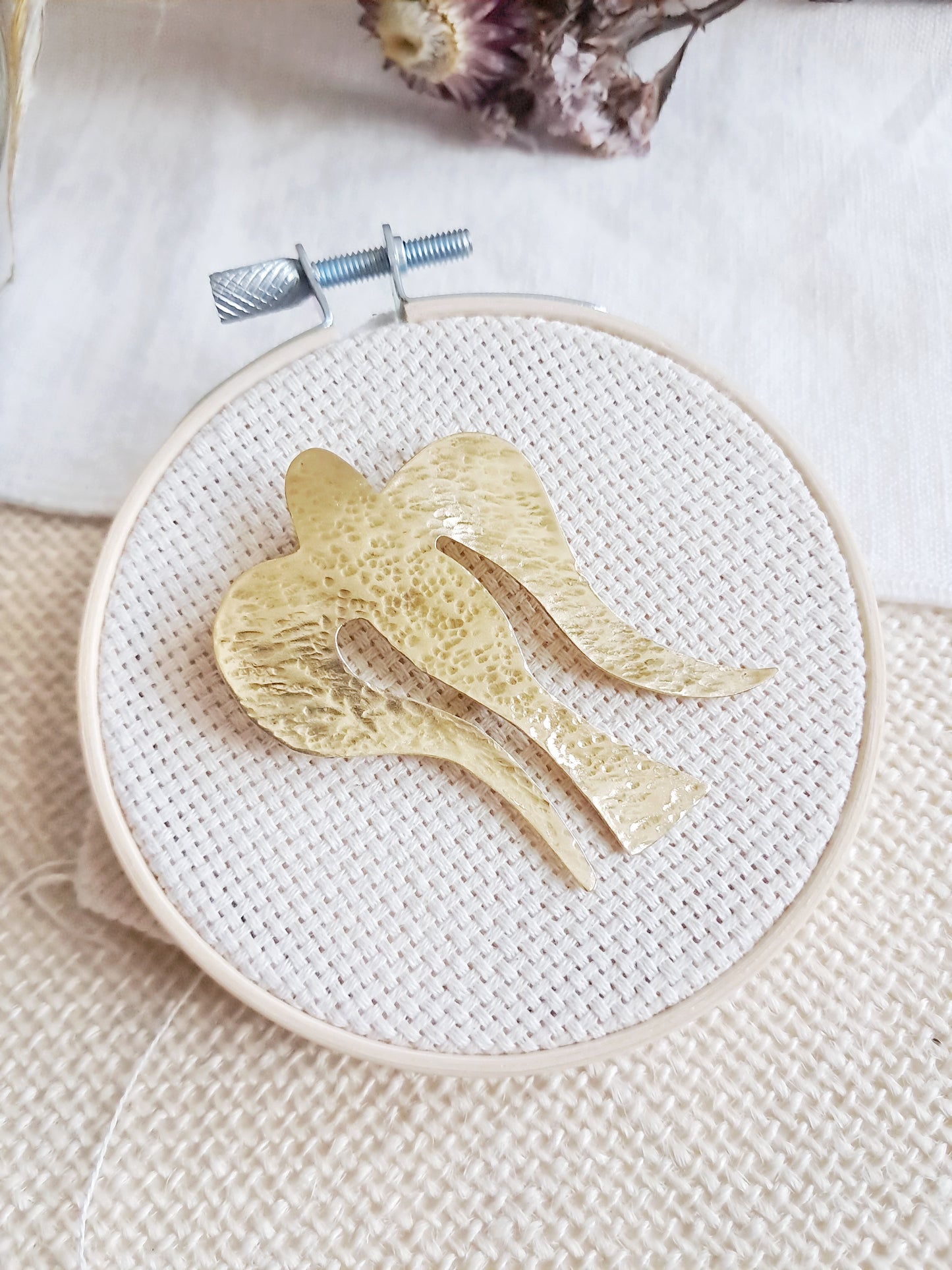 Broche oiseau en laiton inspiré de Matisse