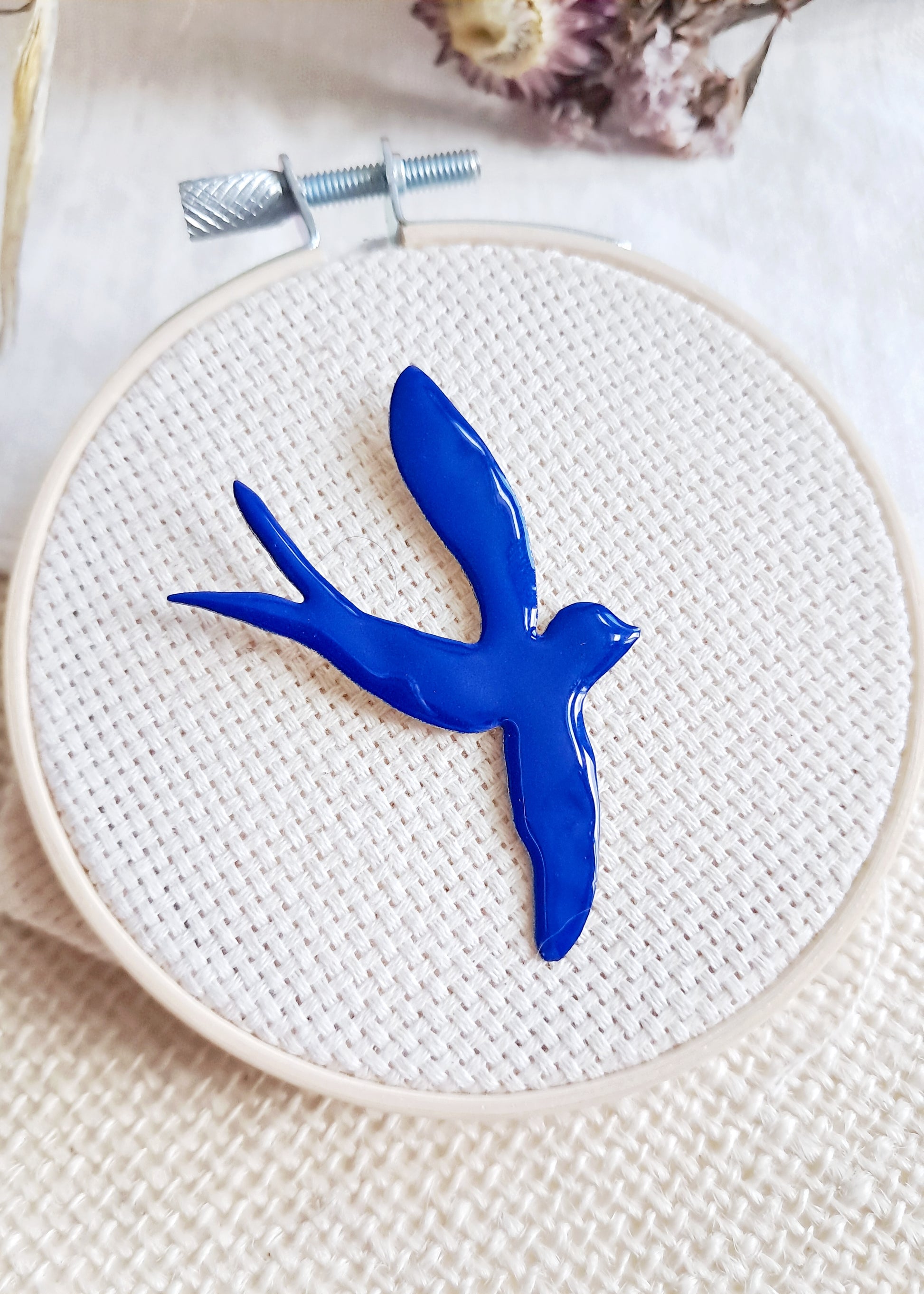 Pin's oiseau bleu de Matisse en laiton