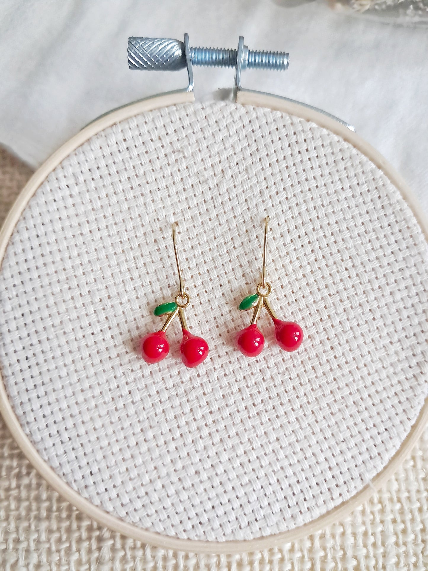 Boucles d'oreilles cerises en acier inoxydable doré