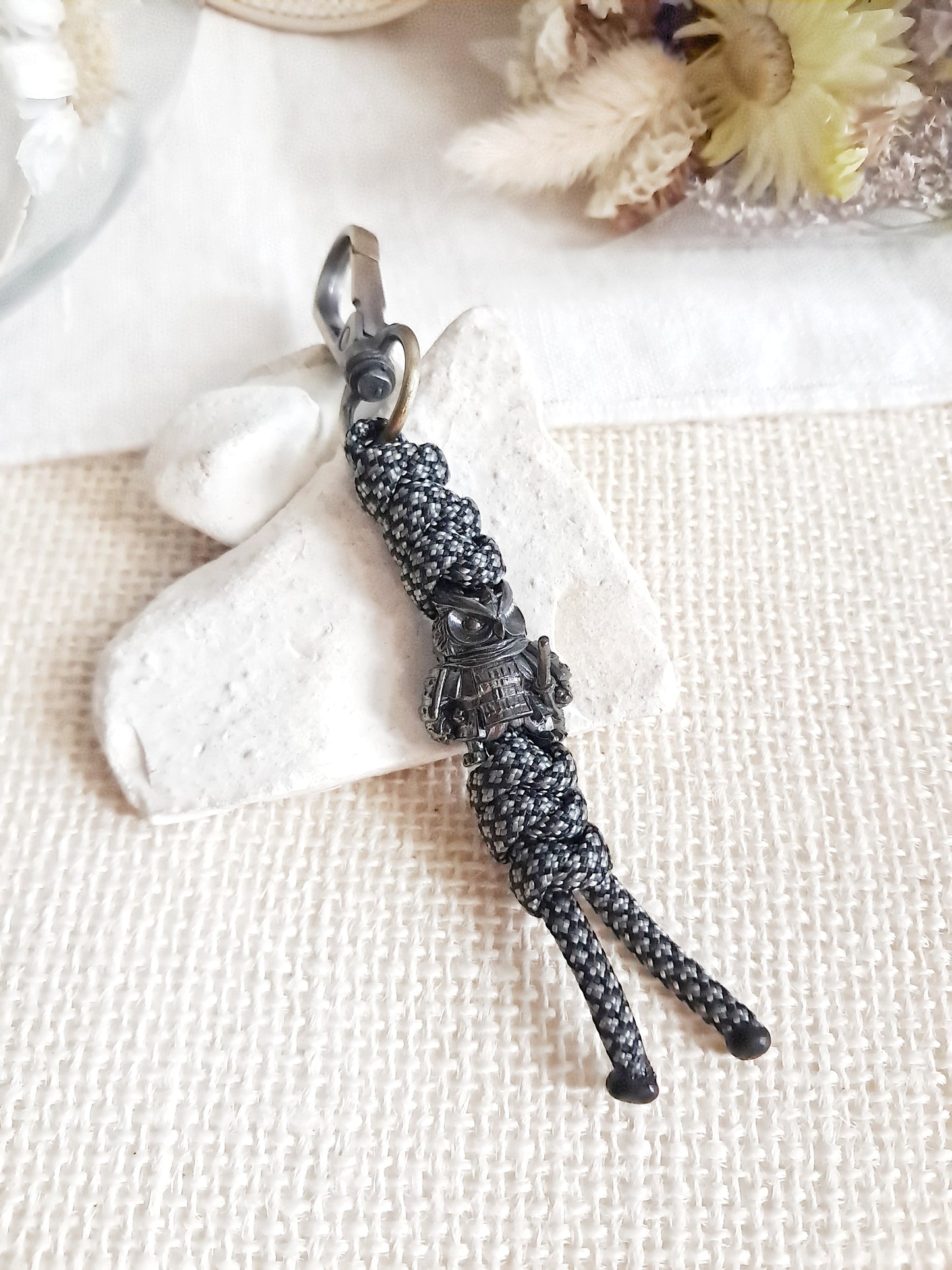 Porte-clés hibou samouraï en laiton