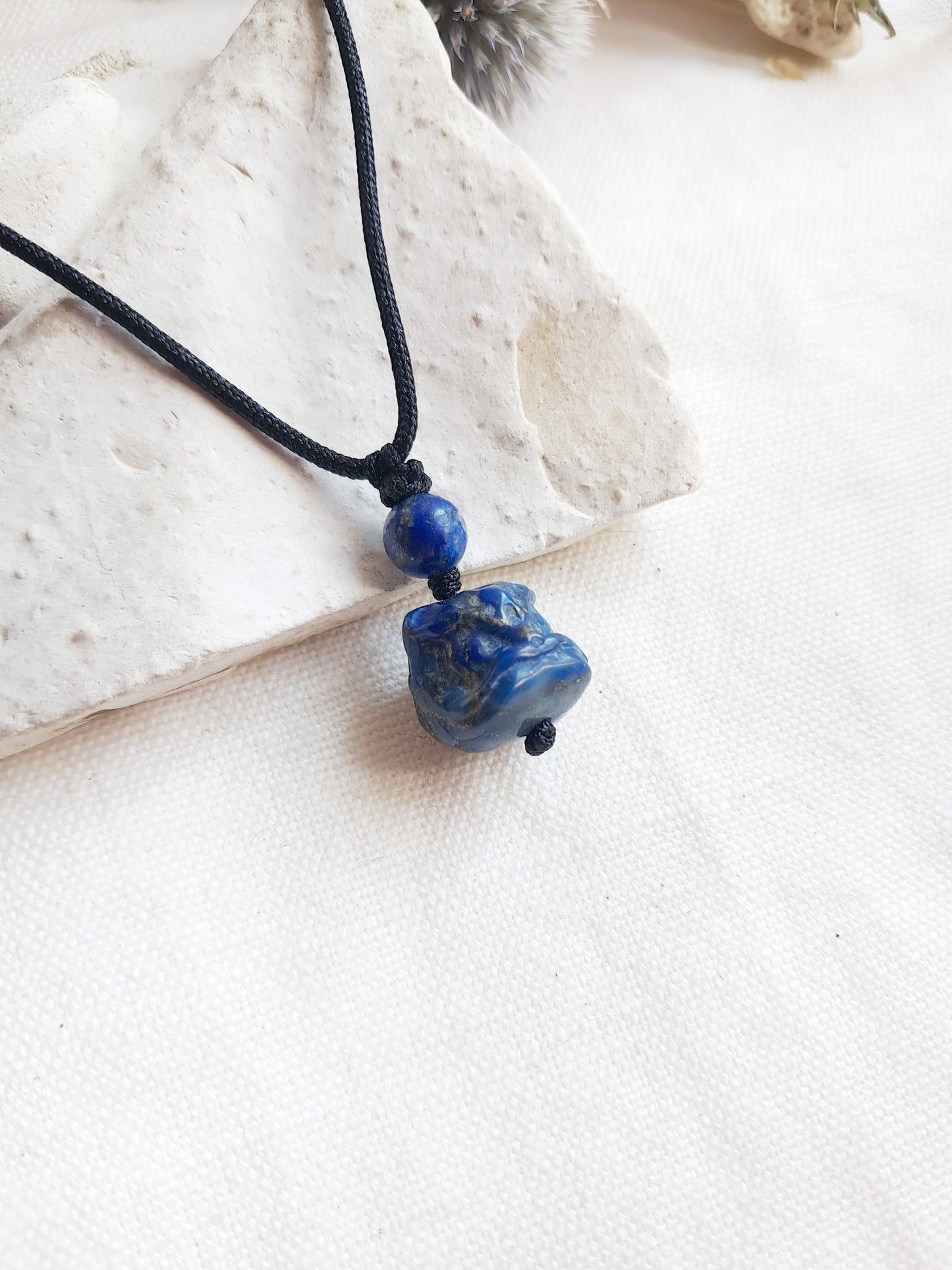 Collier tête de pixiu en lapis lazuli
