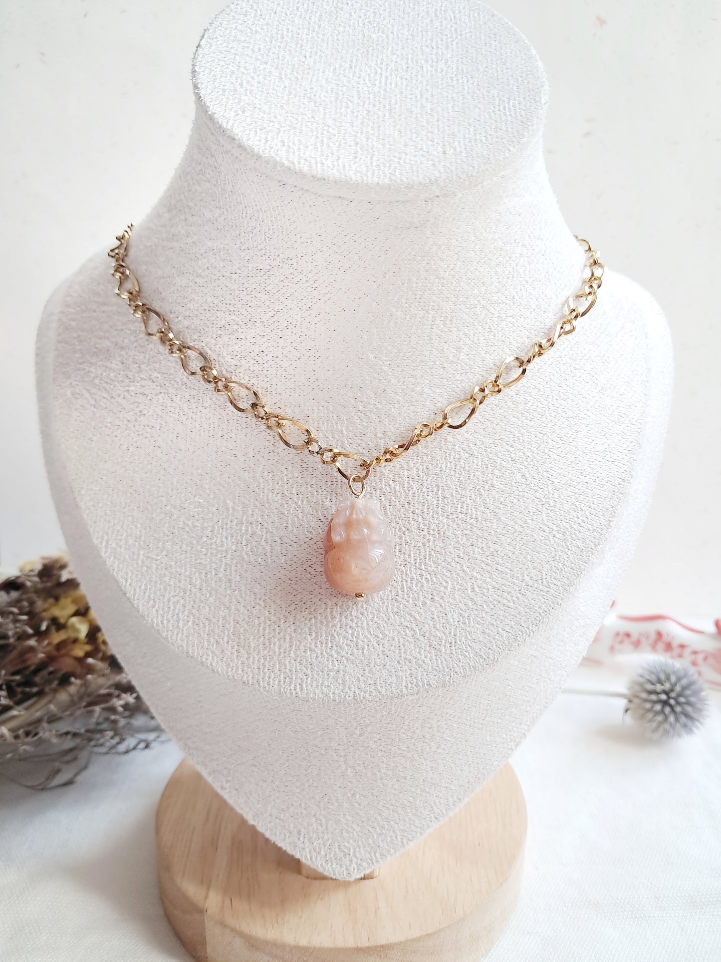 Collier pixiu en pierre du soleil et en acier inoxydable doré