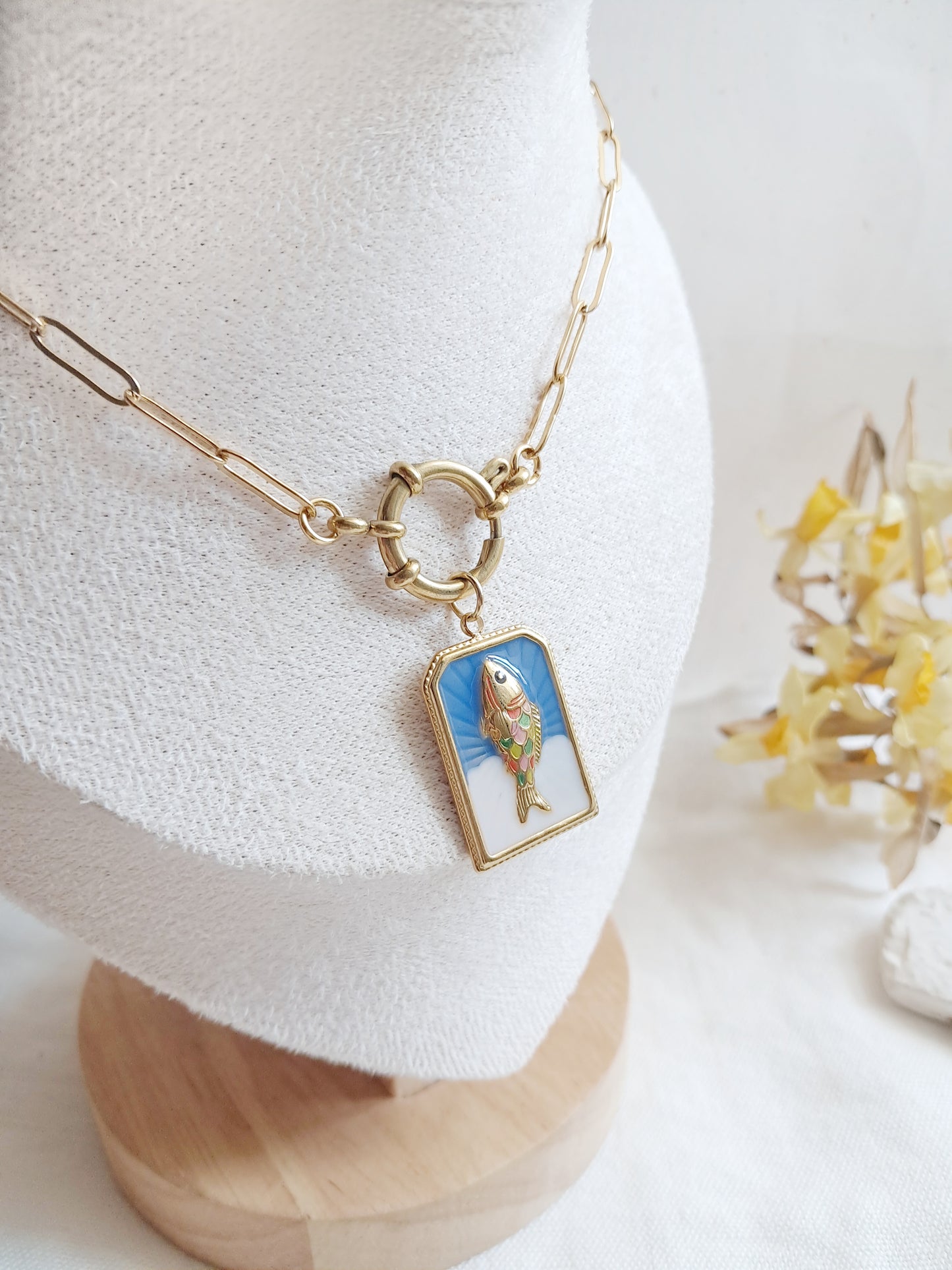 Collier plaque poisson émaillée