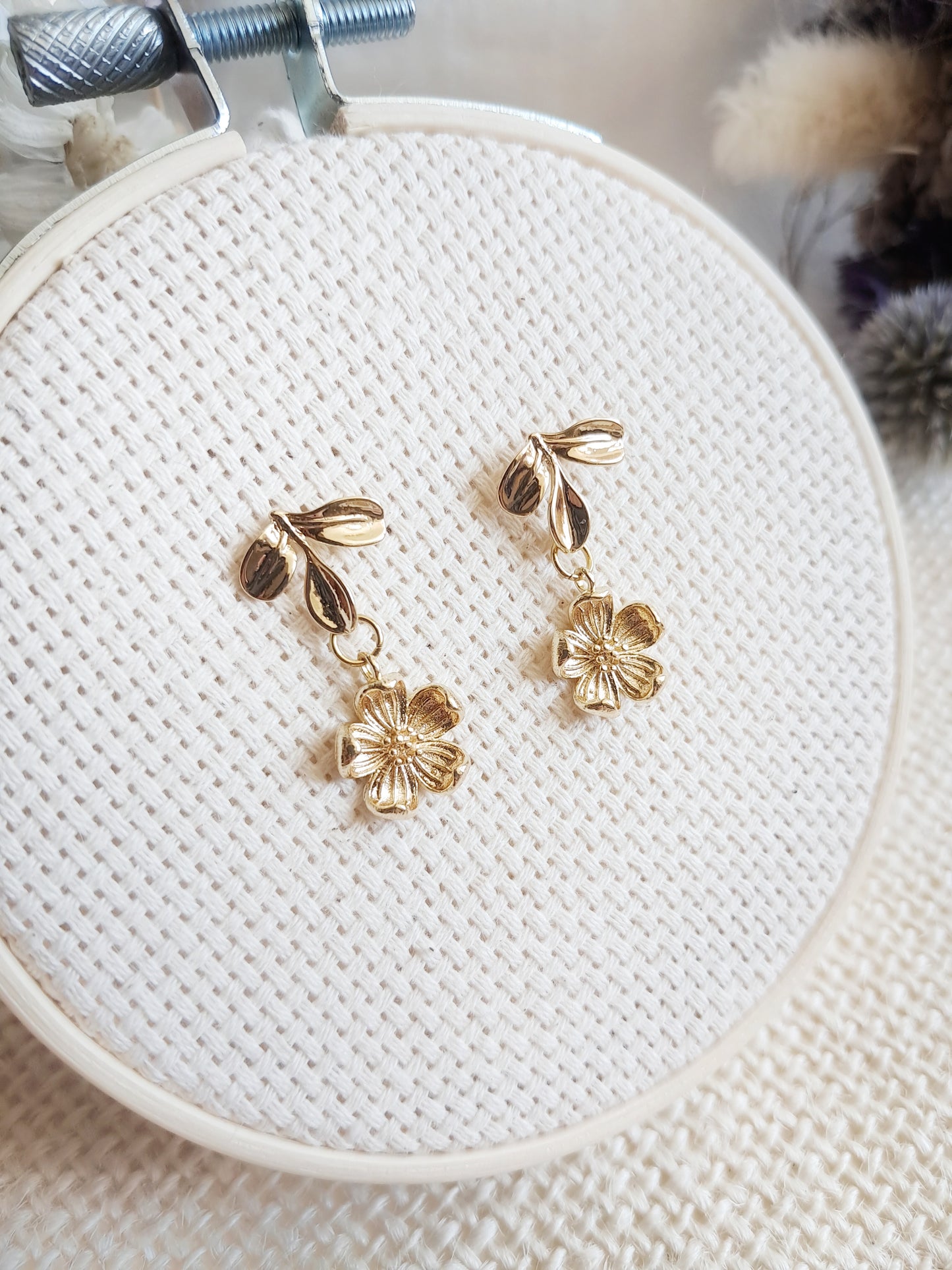 Boucles d'oreilles feuilles et fleurs de cerisier
