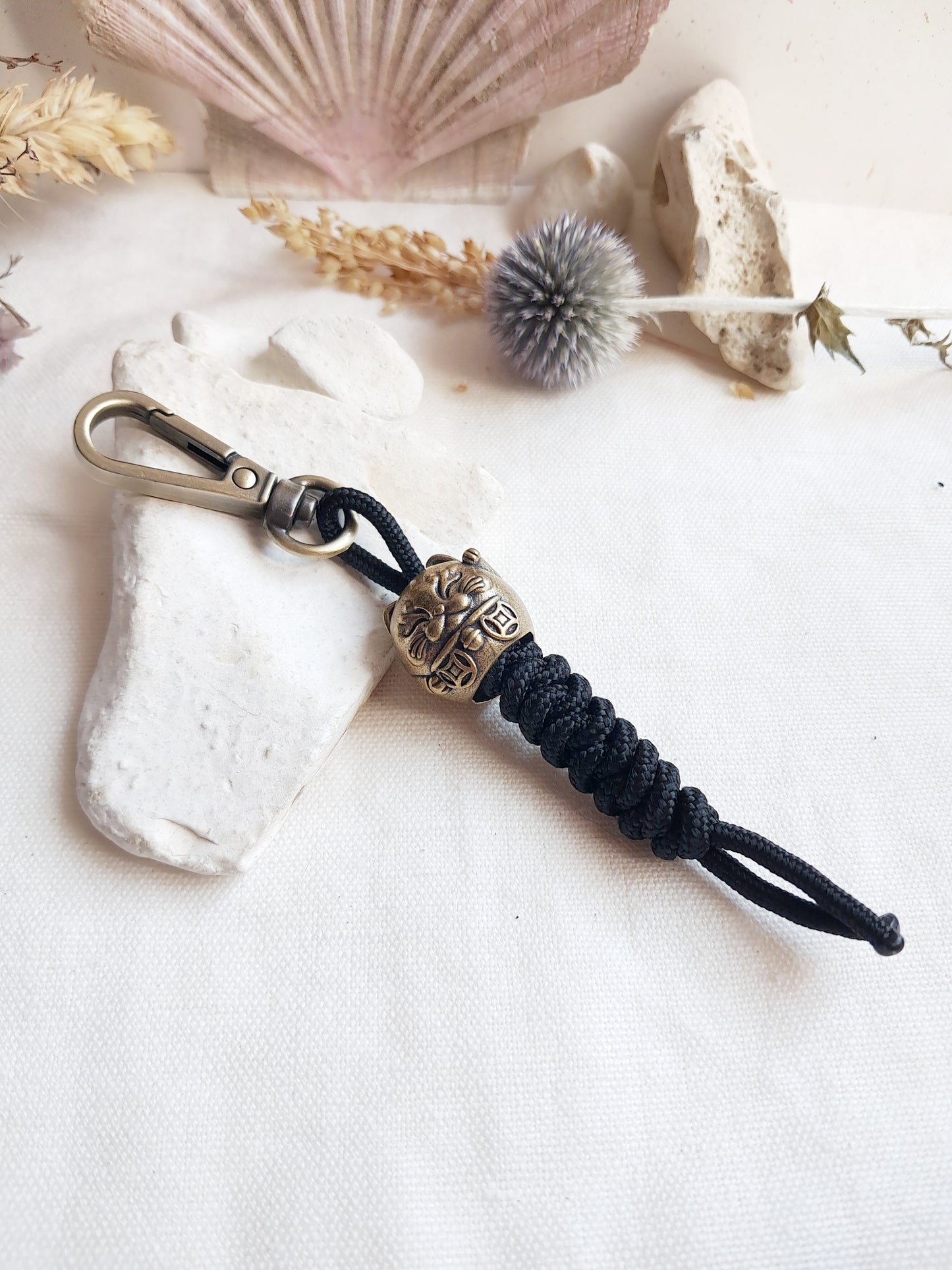 Porte-clés chat de la chance en laiton doré