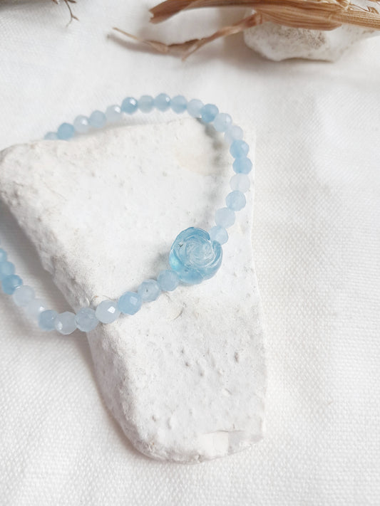 Bracelet fleur en aigue-marine
