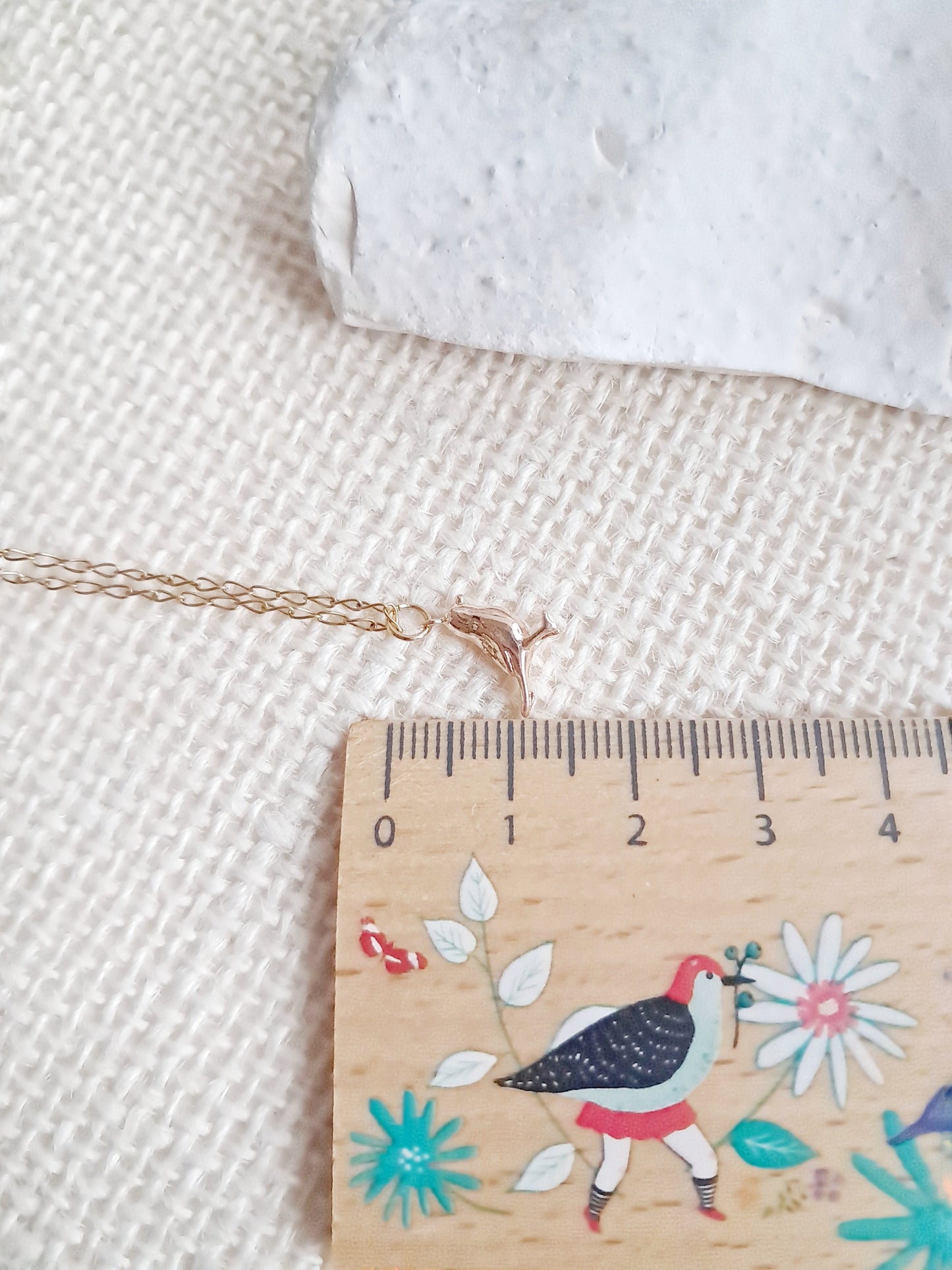 Collier fleurs de cerisier (벚꽃) en quartz rose et laiton 24k