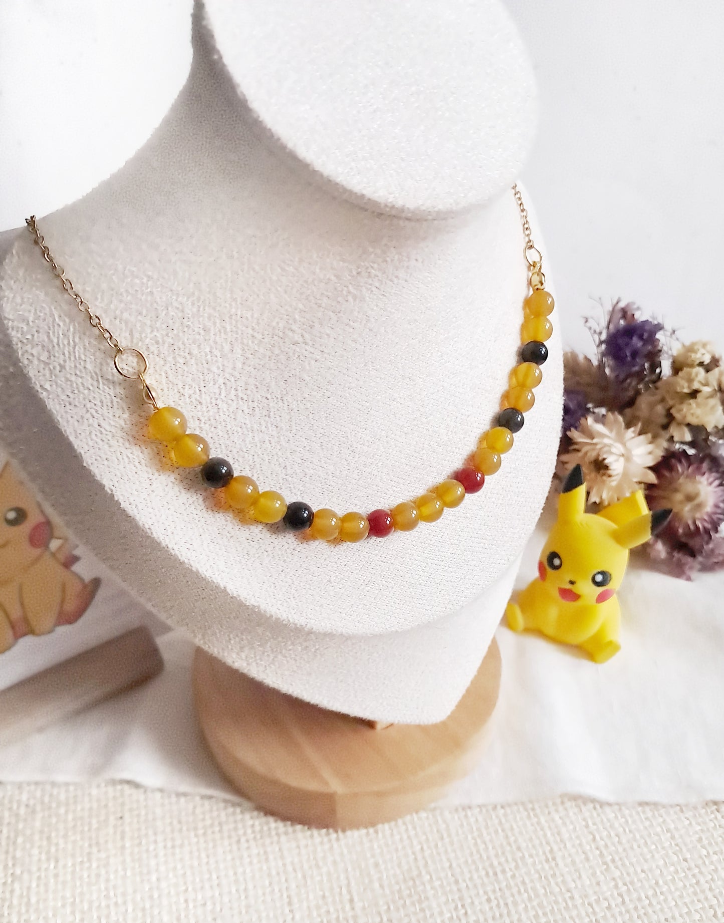 Beaded chain inspired by the print "Viewing Cherry Blossoms in Ueno" 