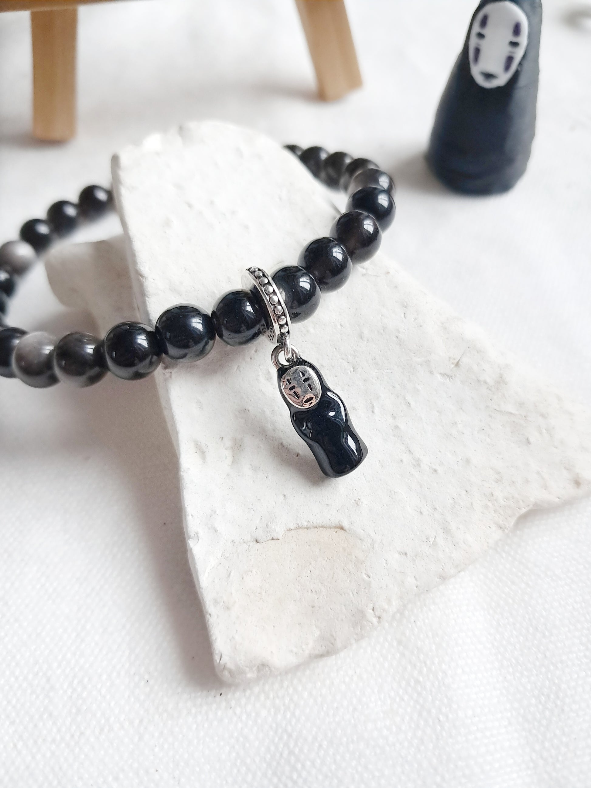 Bracelet Kaonashi (Sans-visage) avec sa breloque