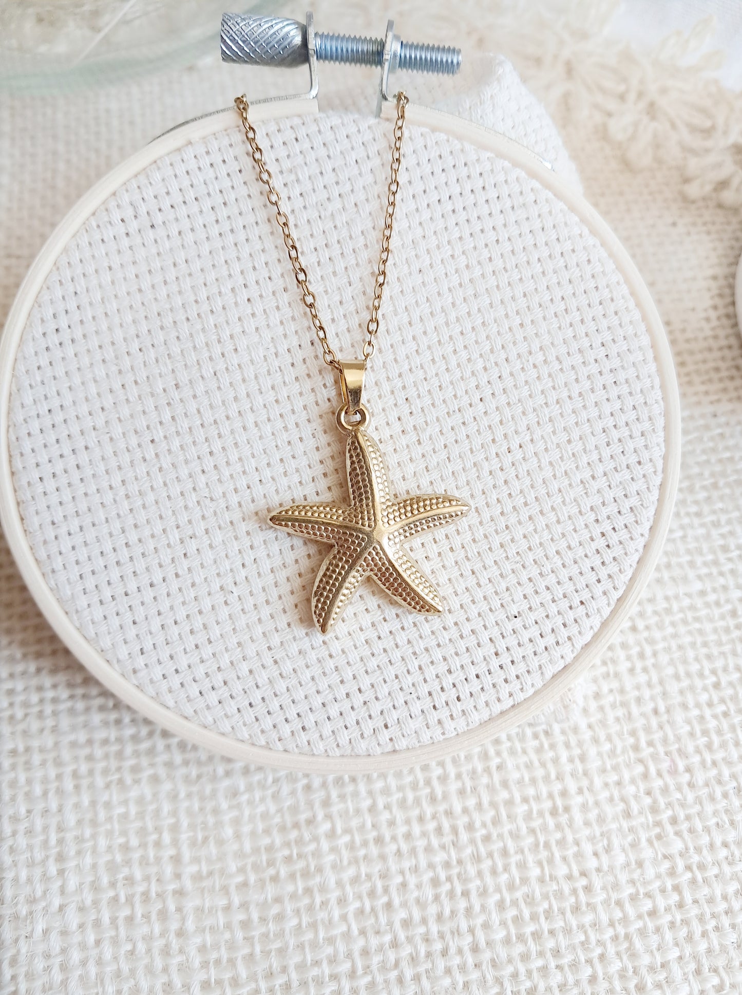 Collier pendentif étoile de mer en acier inoxydable doré