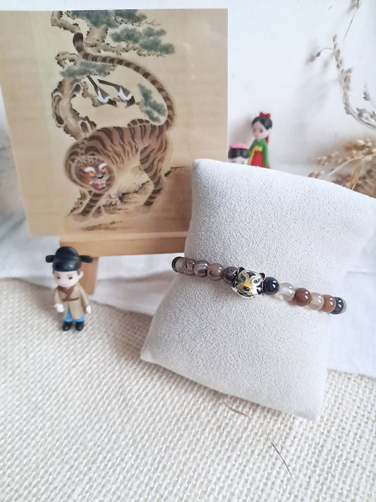 Bracelet du Hojakdo (호작도) avec sa perle tigre en argent 925