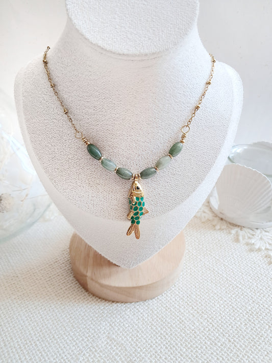 Collier poisson et perles en jade vert