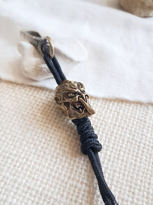 Porte-clés monstre Tengu japonais en laiton