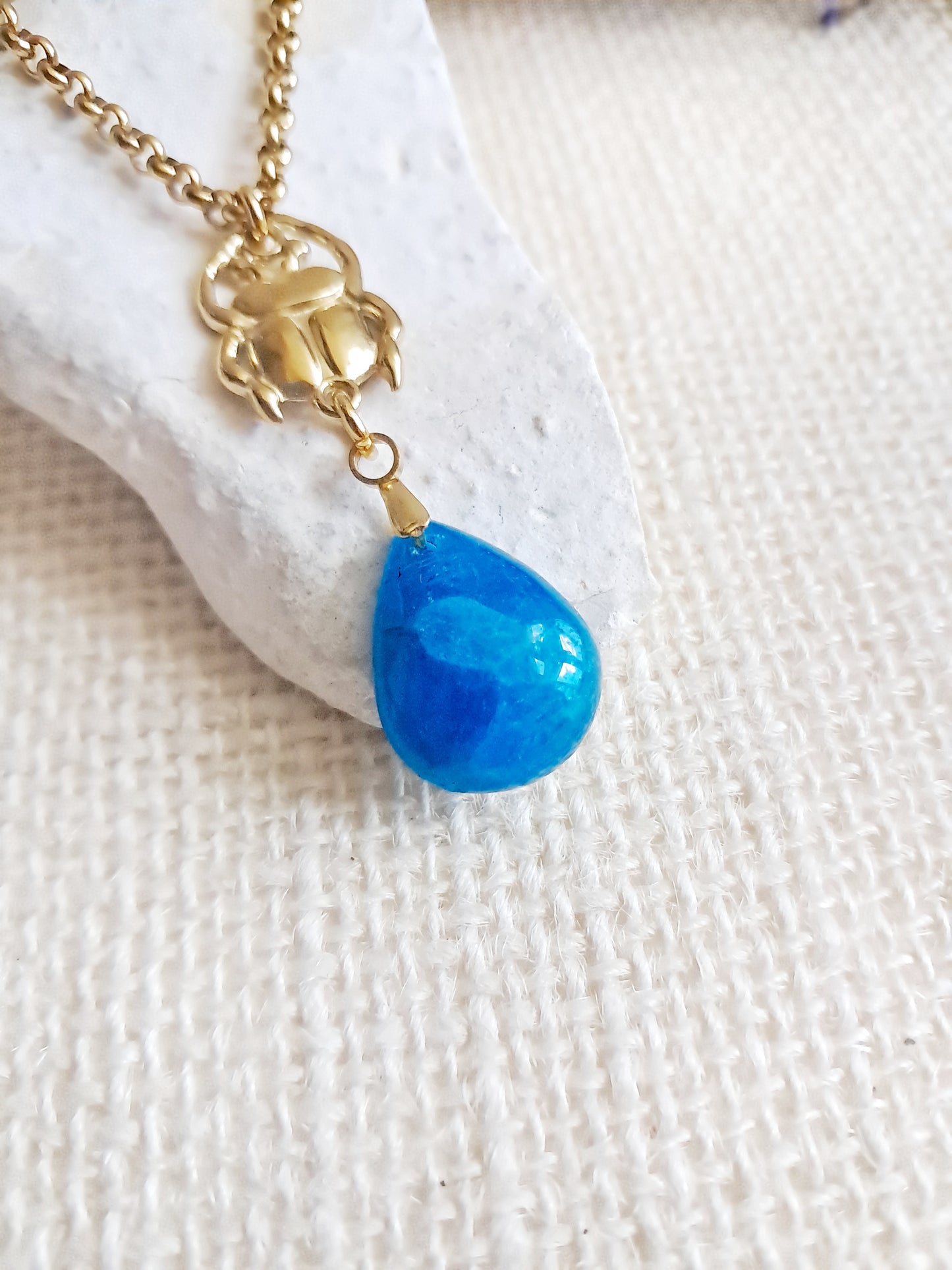 Collier scarabée égyptien et apatite