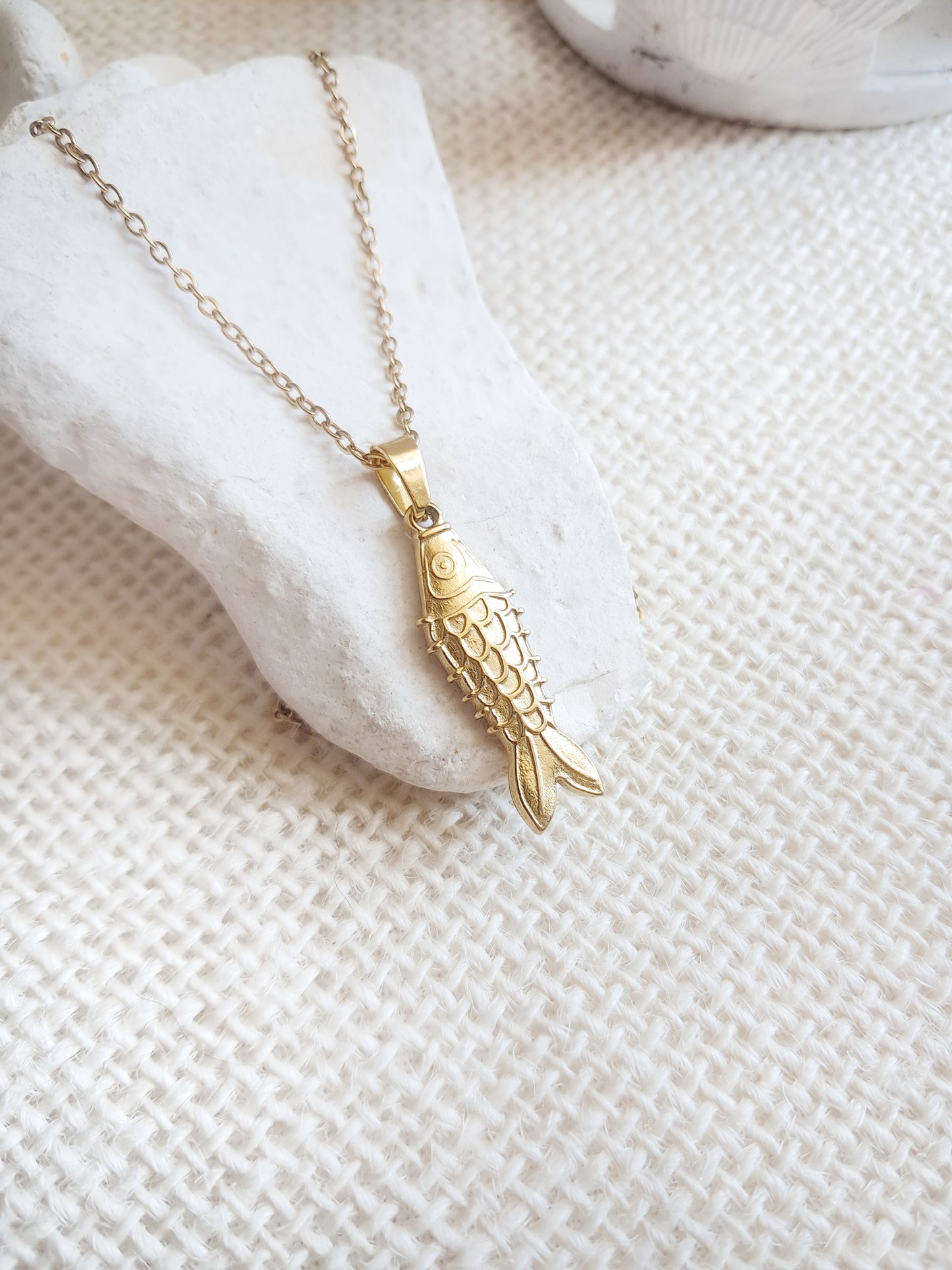 Collier pendentif carpe Koï en acier inoxydable doré