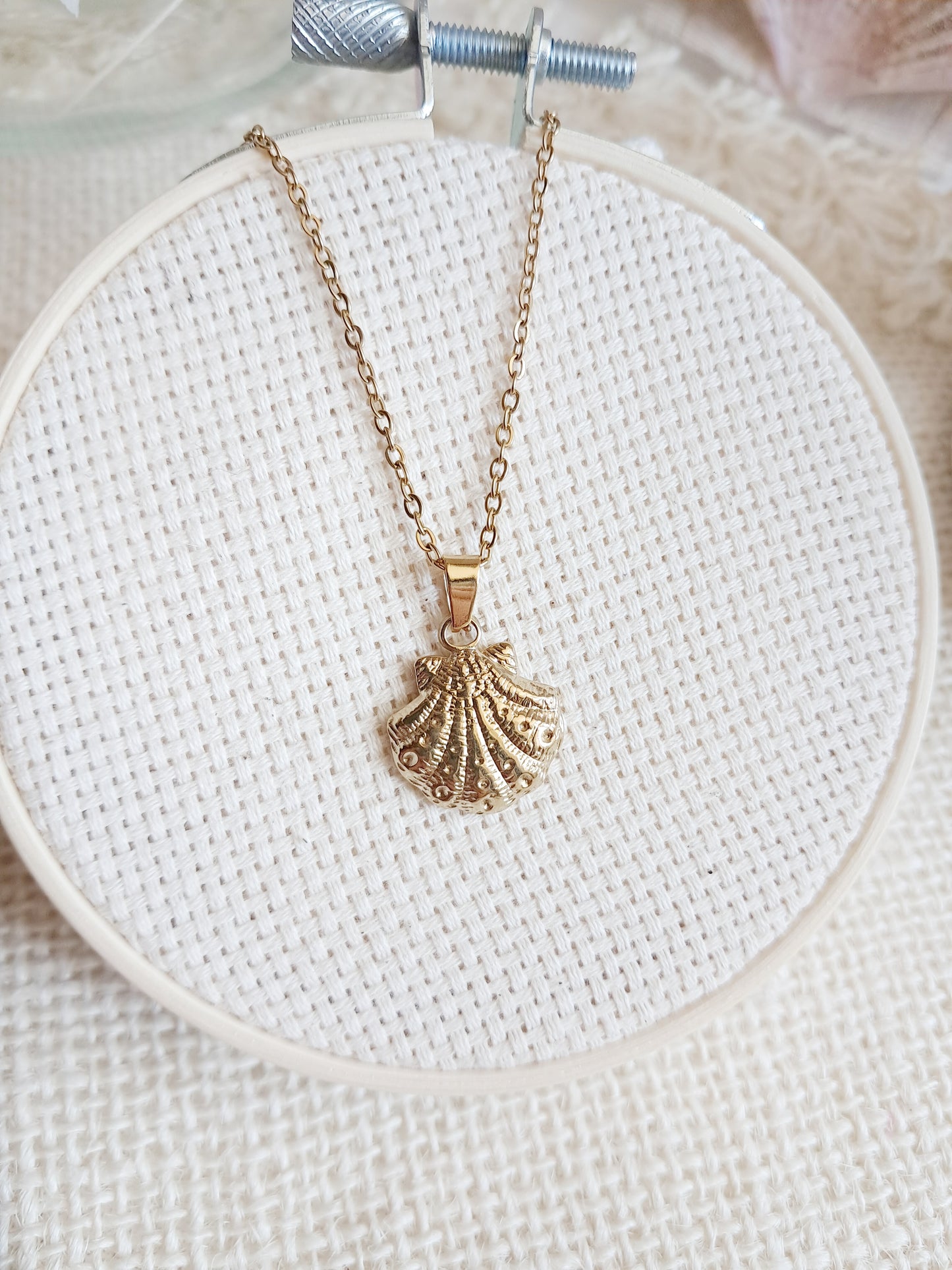 Collier pendentif coquillage coquille Saint-Jacques en acier inoxydable doré