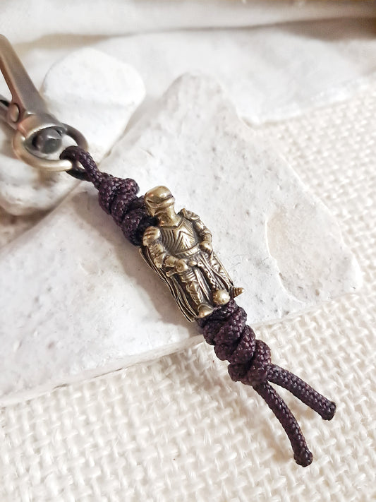 Porte-clés chevalier en armure en laiton