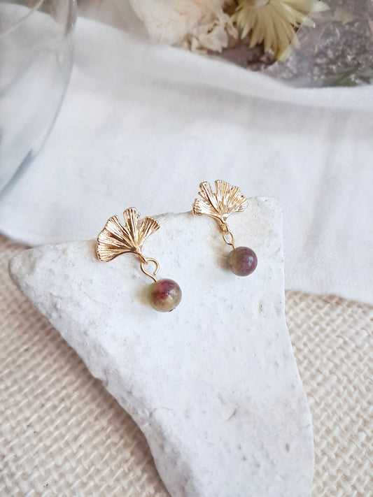 Boucles d'oreilles feuilles de ginkgo et perles en watermelon