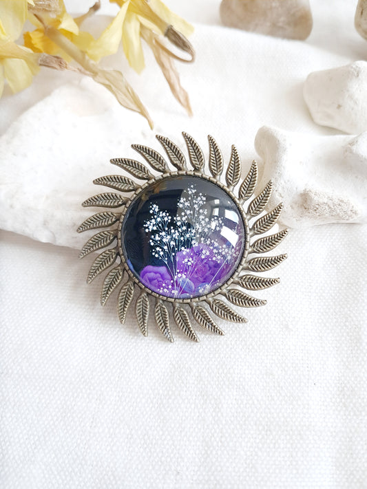 Broche cabochon fleur de gypsophile