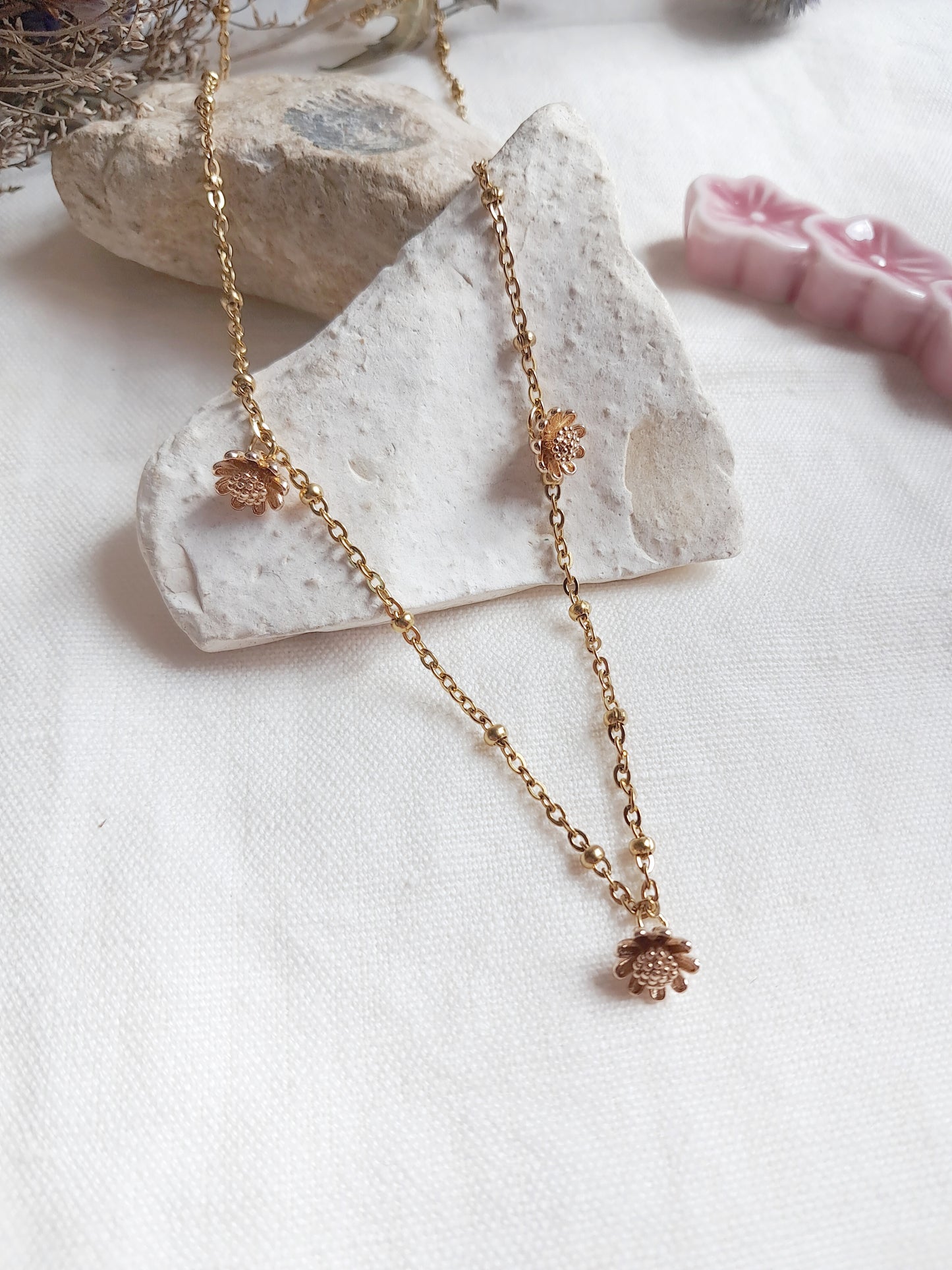 Collier breloques de fleur