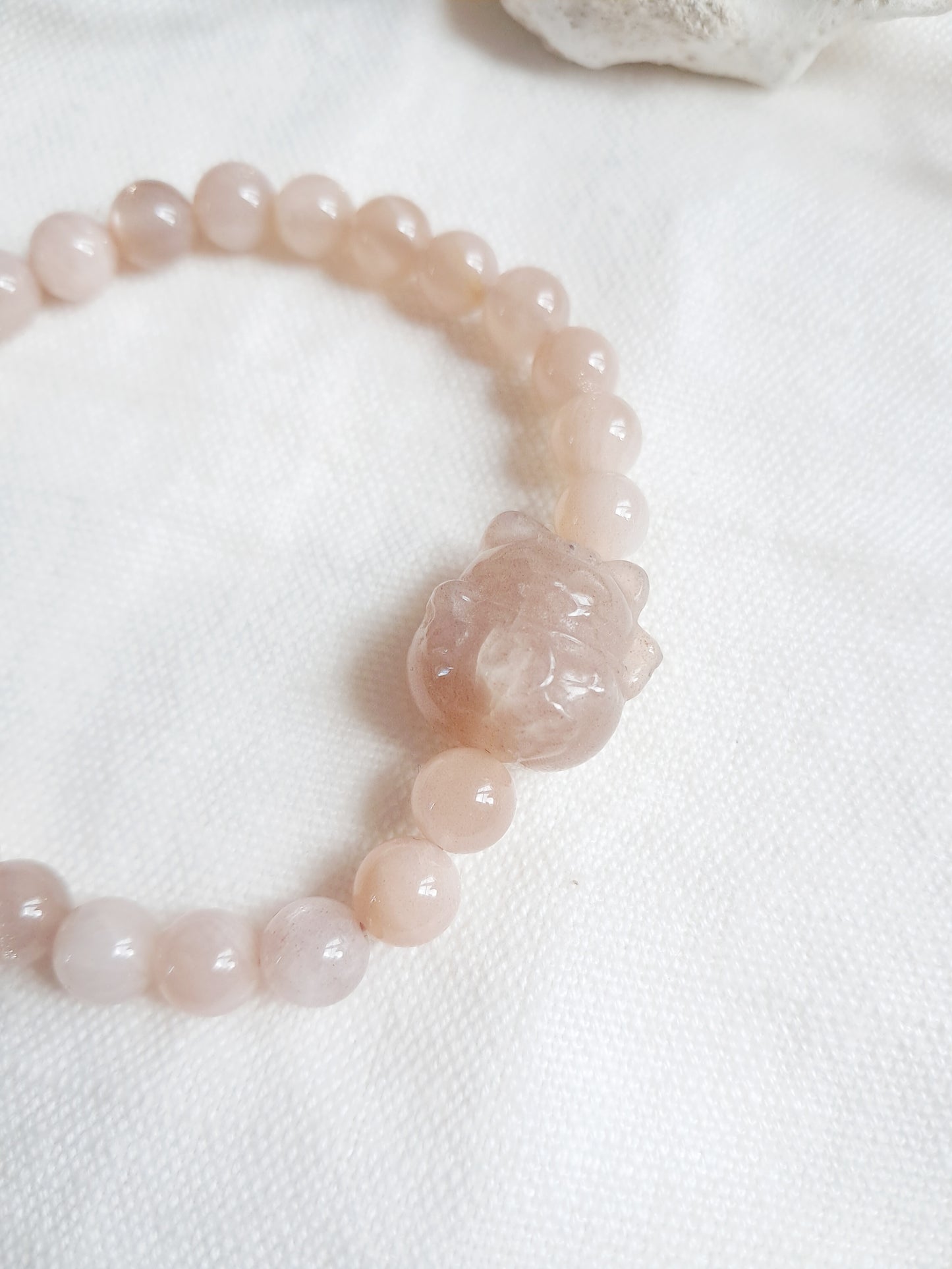 Bracelet chat de la chance en pierre du soleil