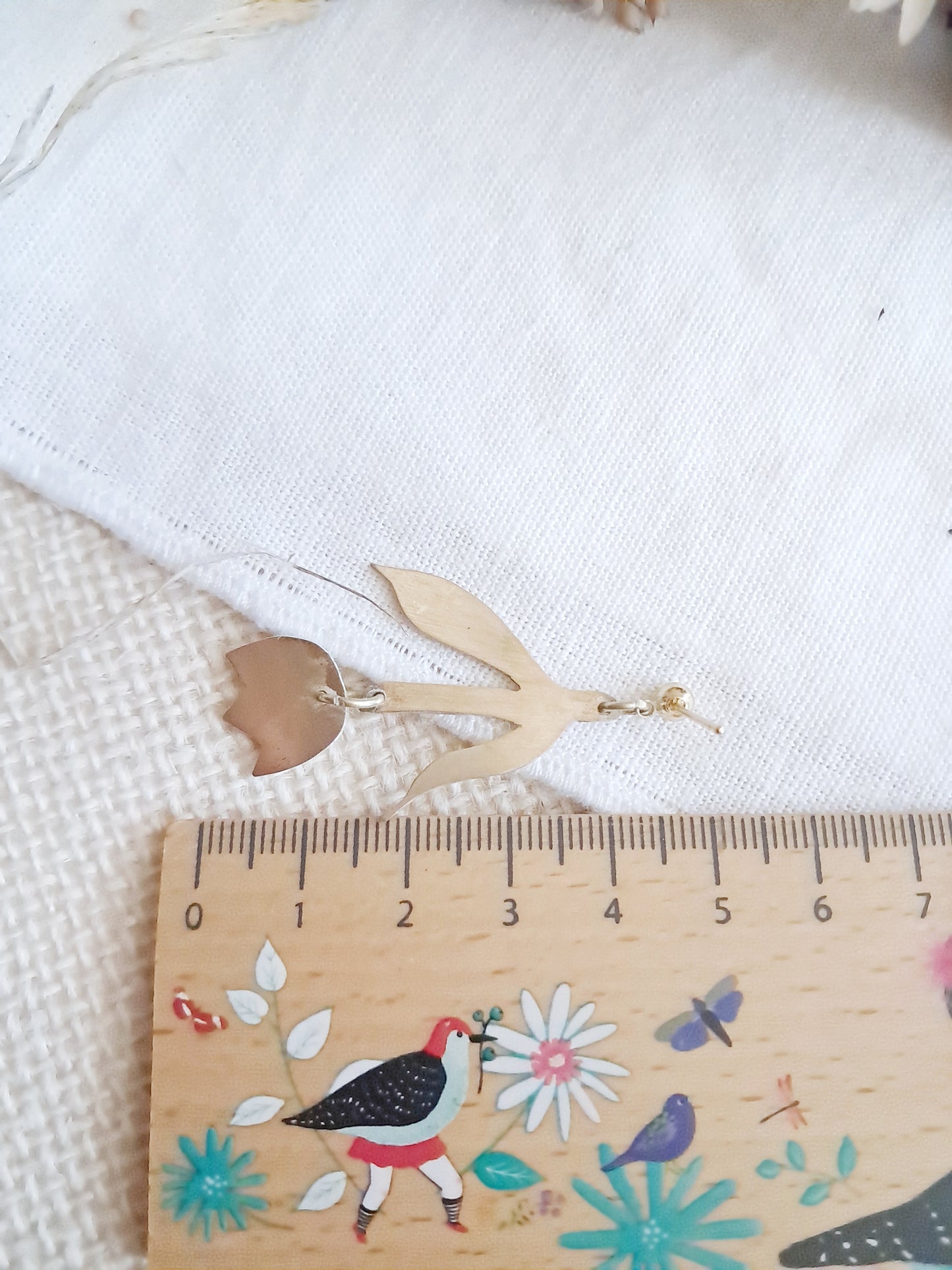 Boucles d'oreilles tulipes blanches en laiton